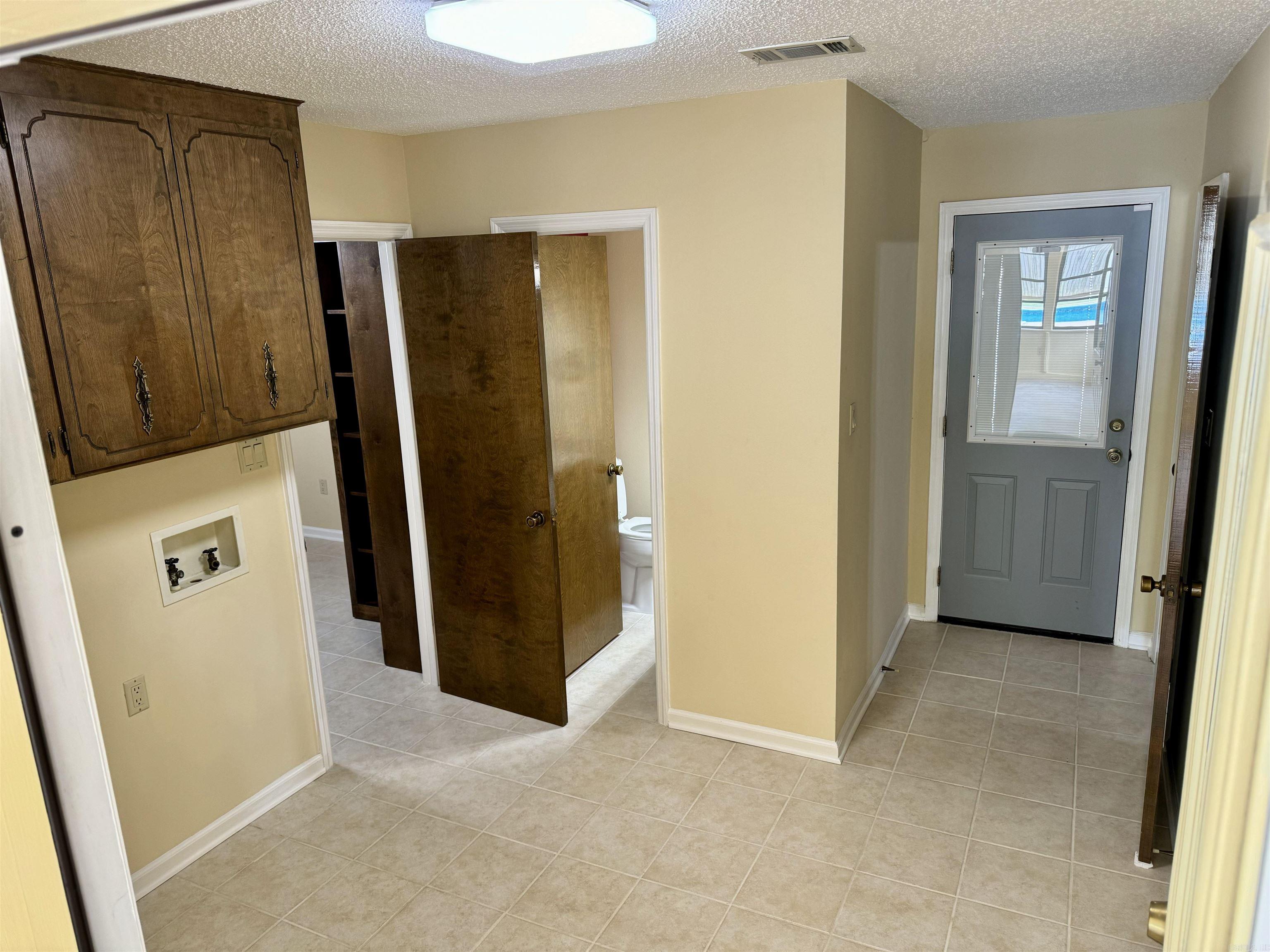 OAKBROOKE - Residential