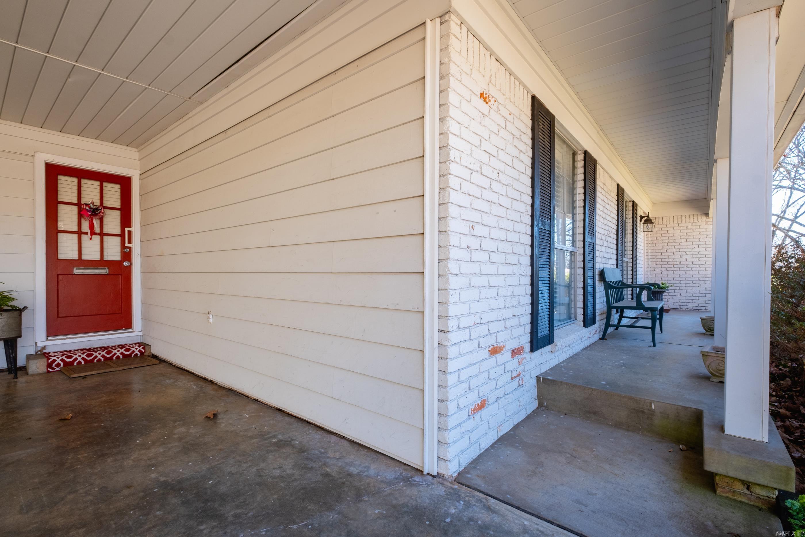 Mcintosh 2nd - Residential