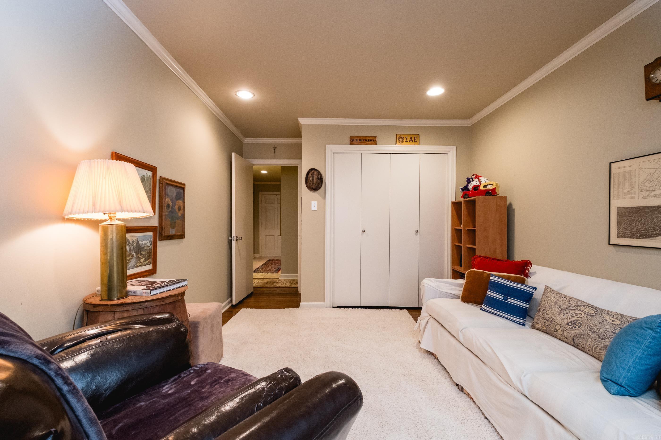 Mcintosh 2nd - Residential