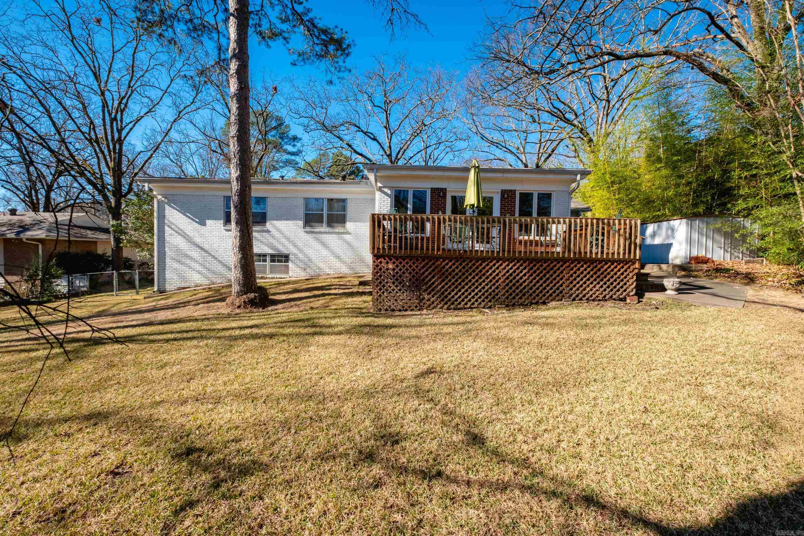 Mcintosh 2nd - Residential