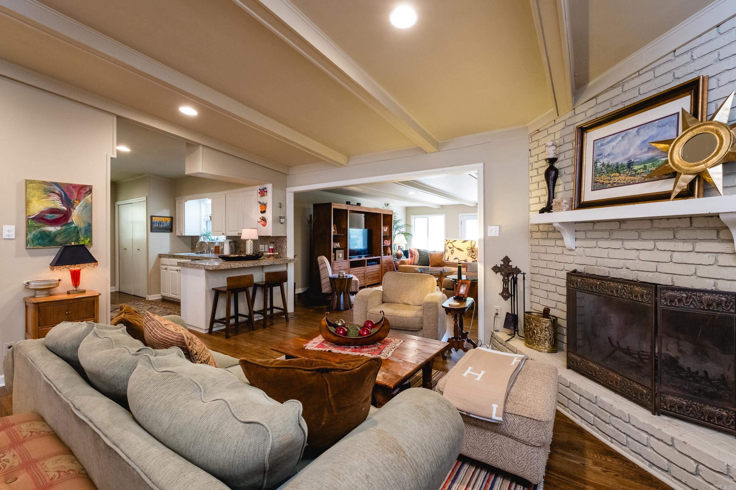 Mcintosh 2nd - Residential