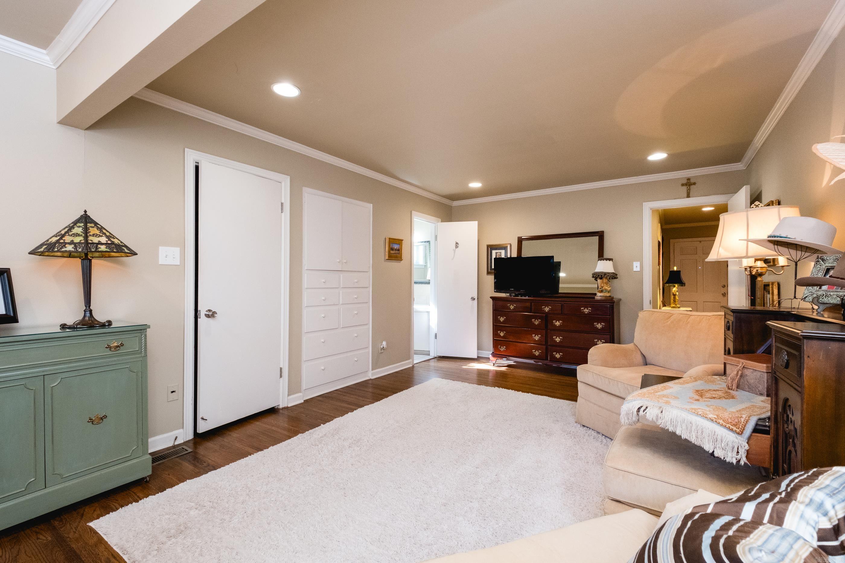 Mcintosh 2nd - Residential