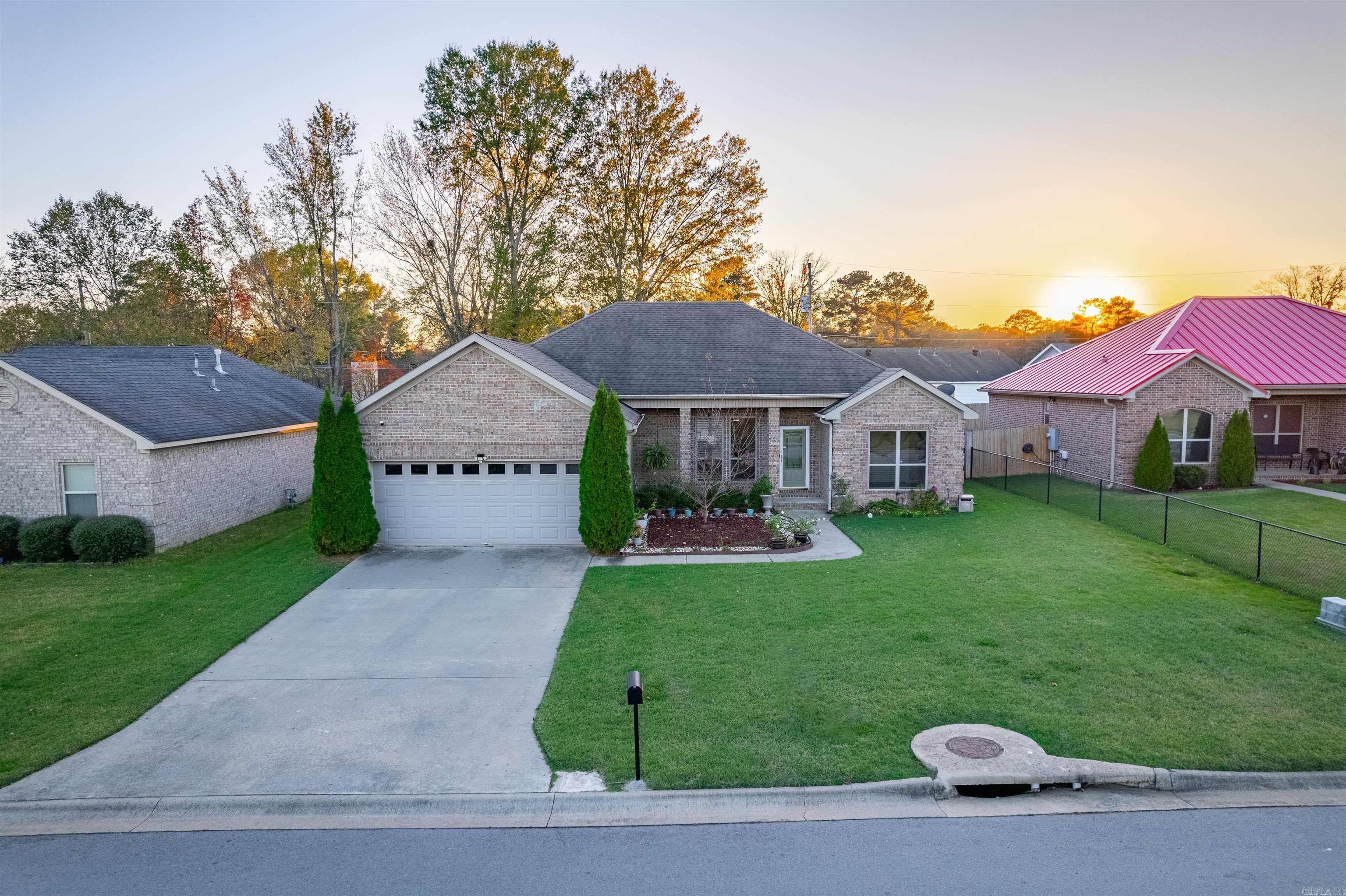 JAXON TERRACE - Residential