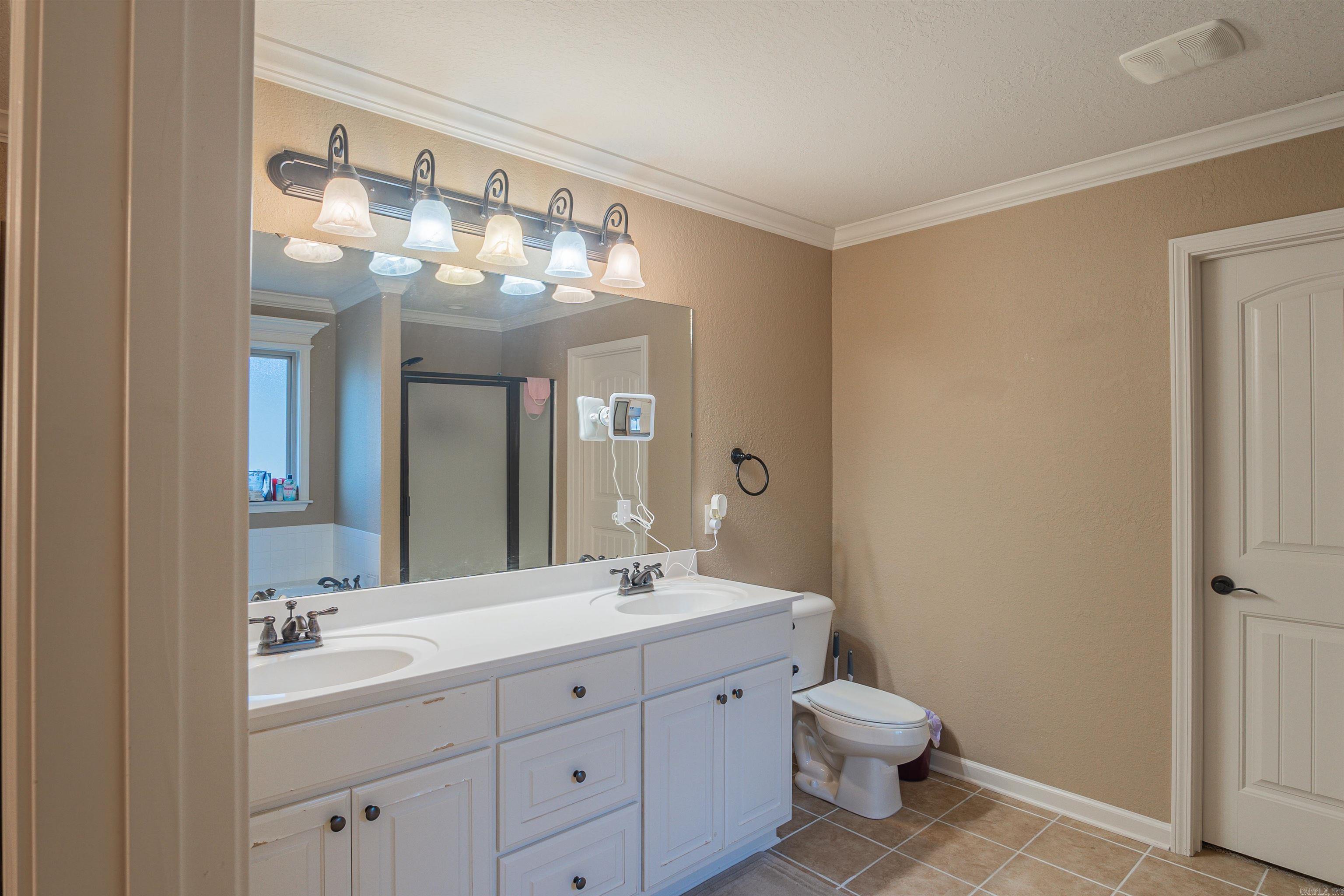 JAXON TERRACE - Residential