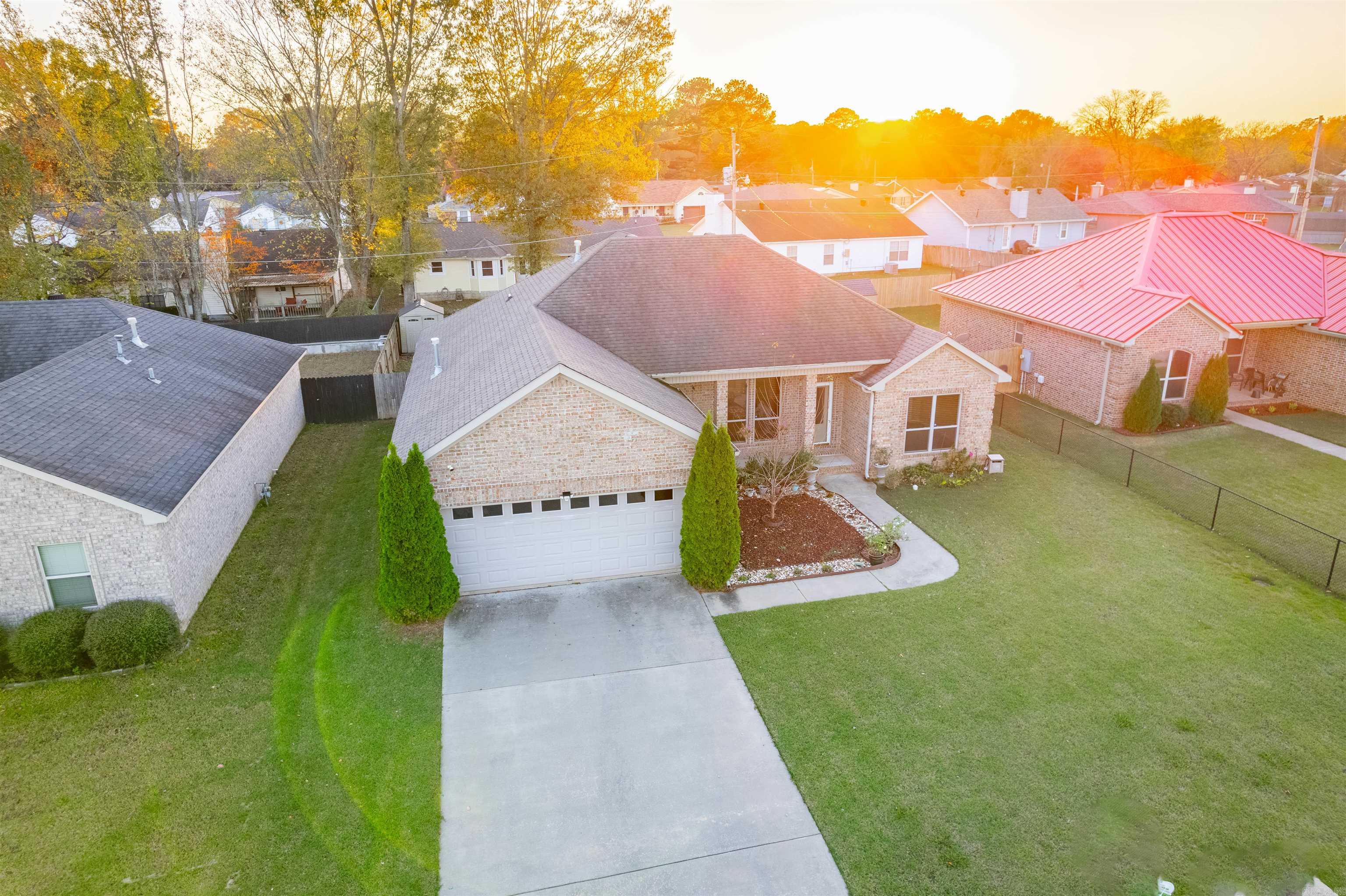 JAXON TERRACE - Residential