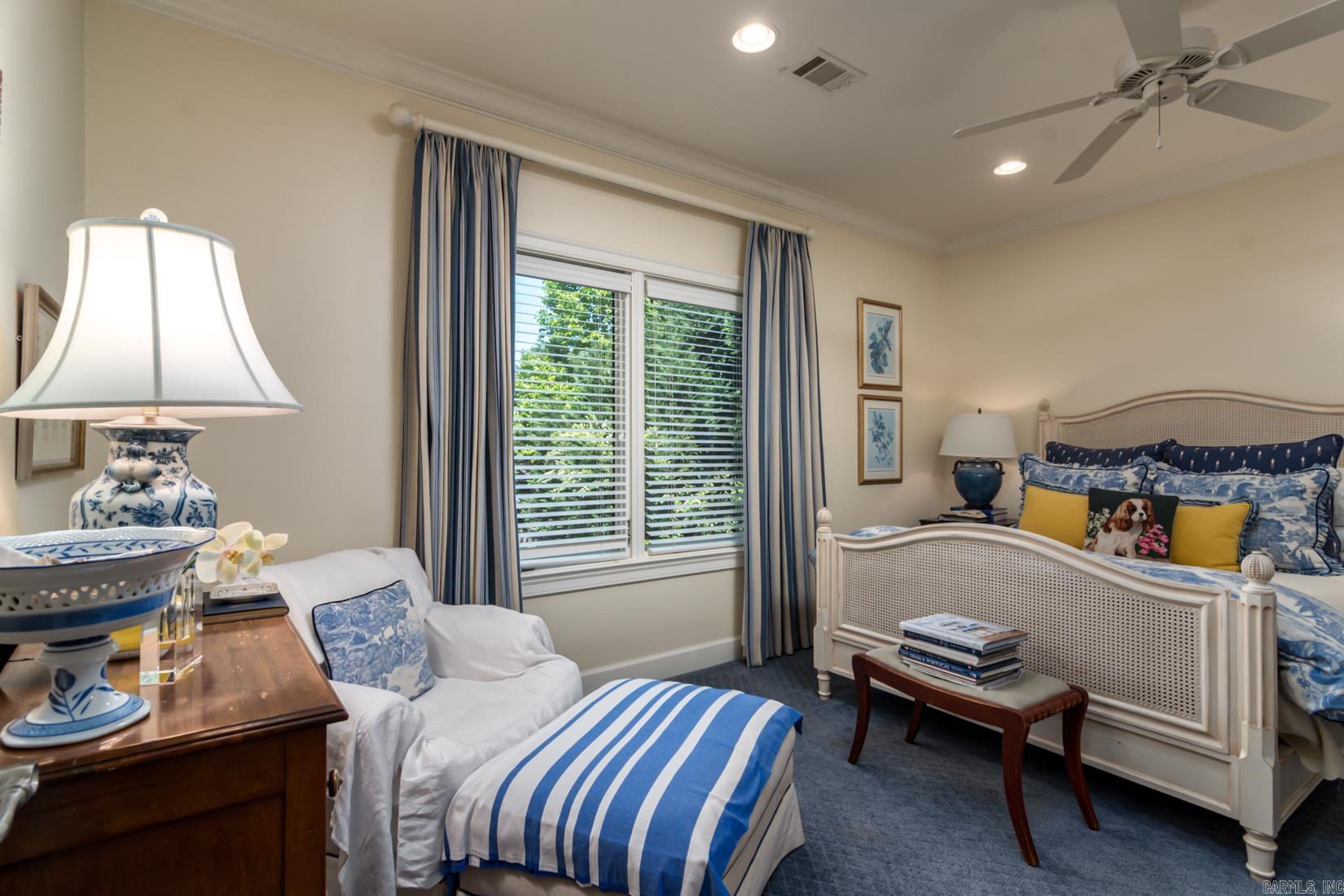 HICKORY POINTE ADDN - Residential