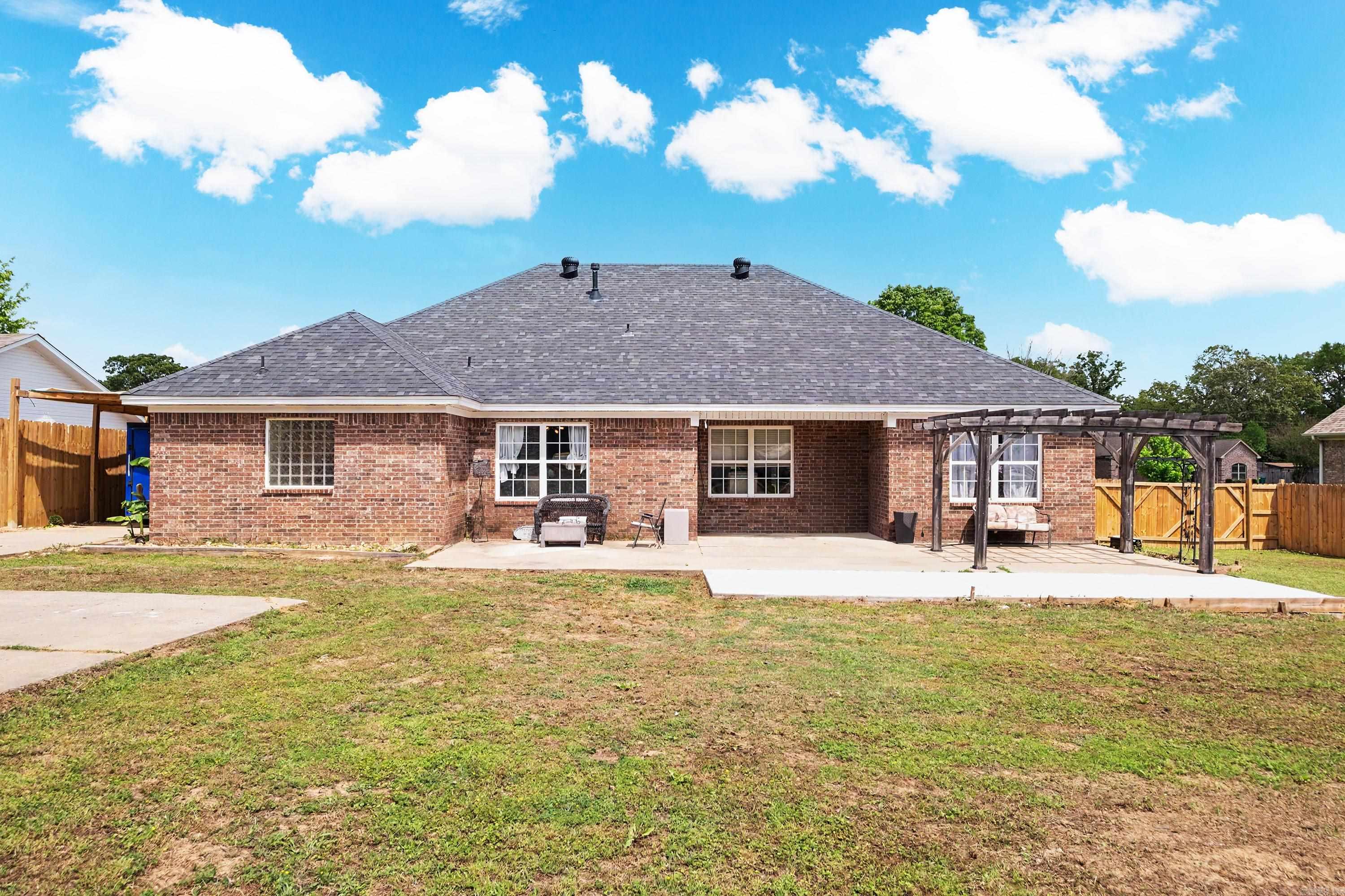 Oak Shadows - Residential