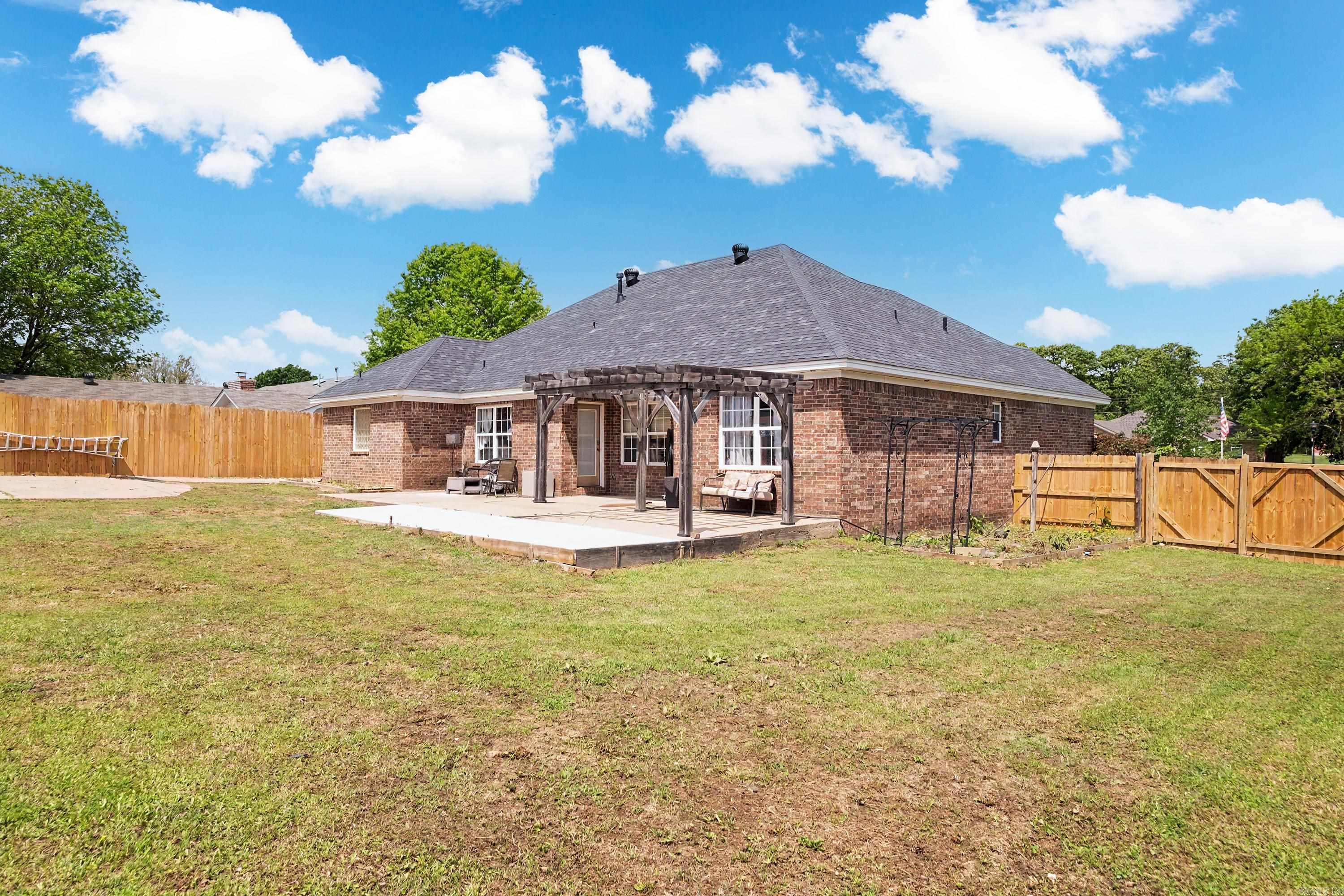 Oak Shadows - Residential