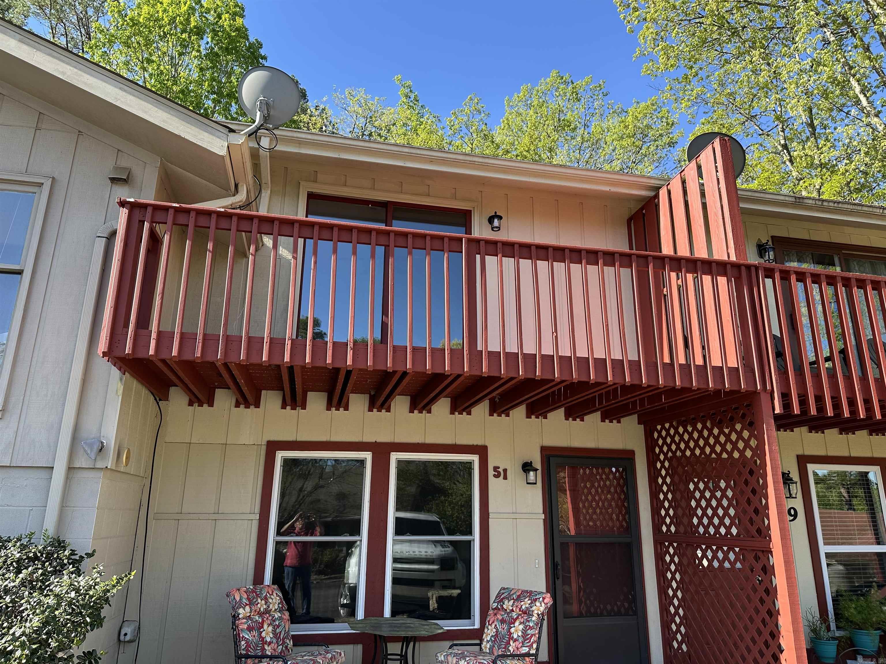 VALENCIA COURTS - Residential