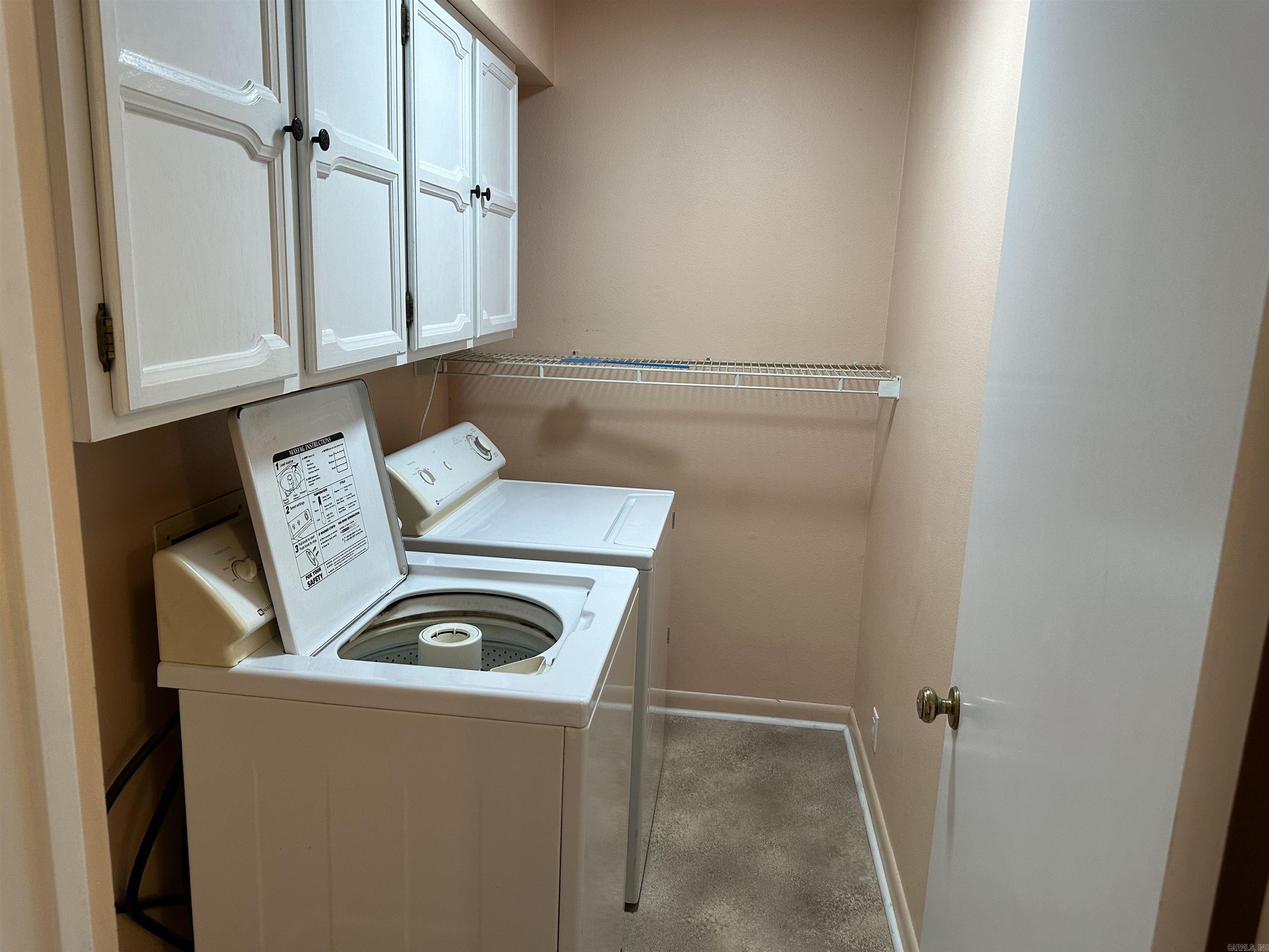 VALENCIA COURTS - Residential