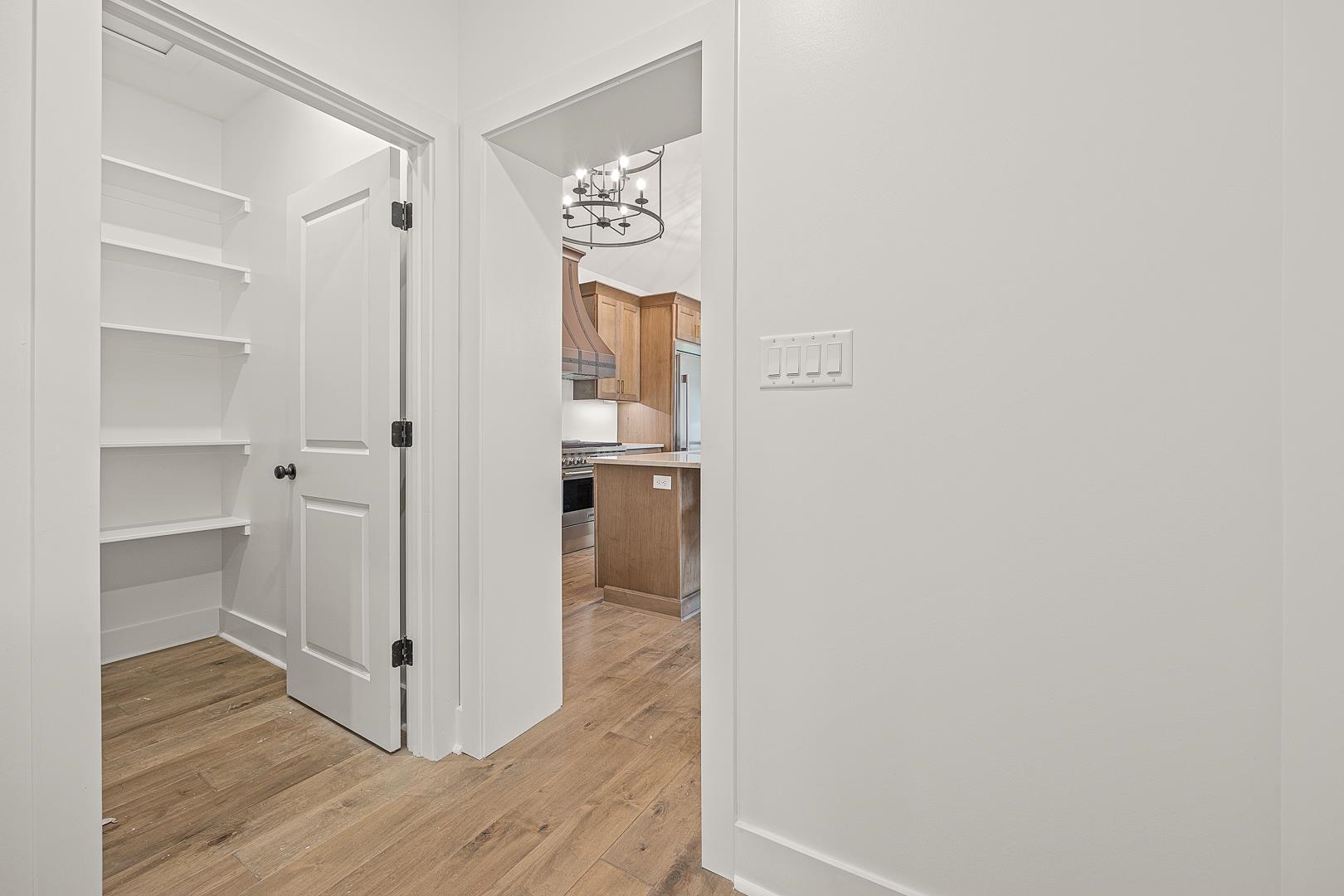 COUNTRY CLUB - Residential