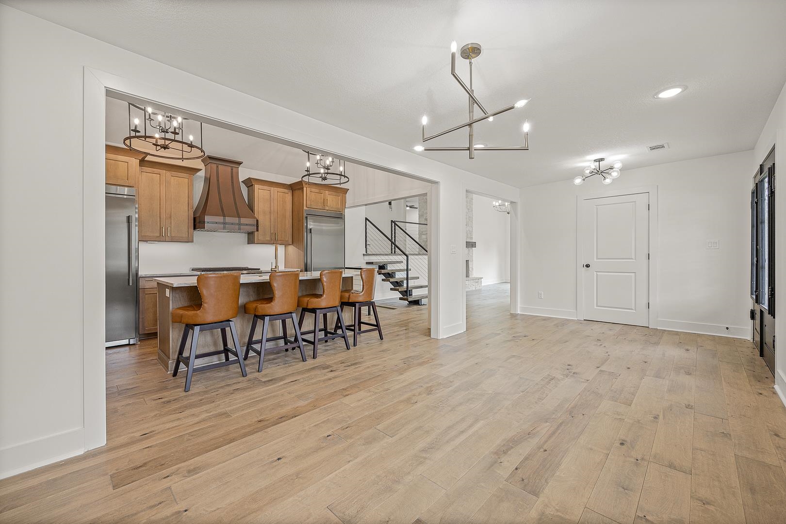 COUNTRY CLUB - Residential