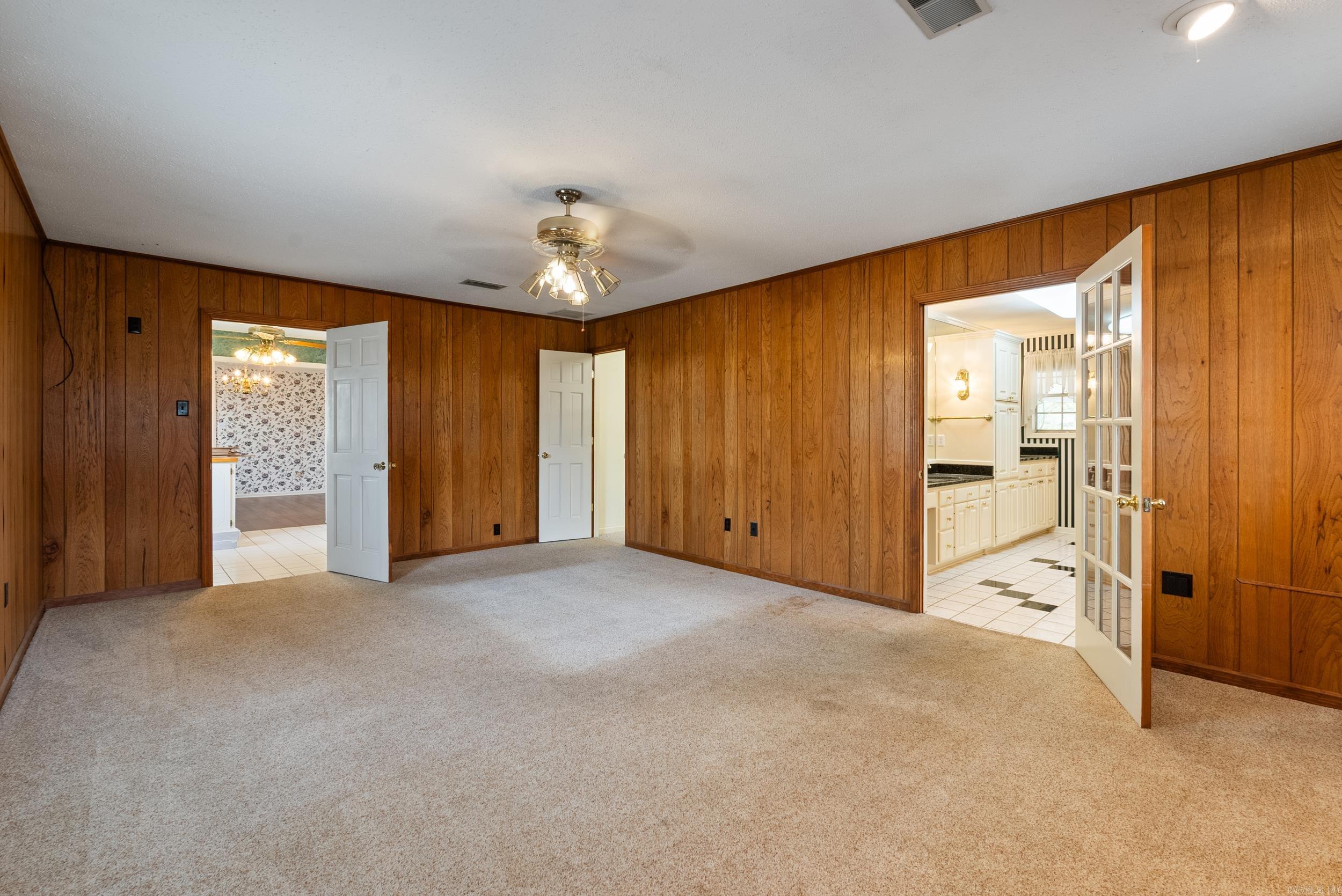 WEST GATE - Residential
