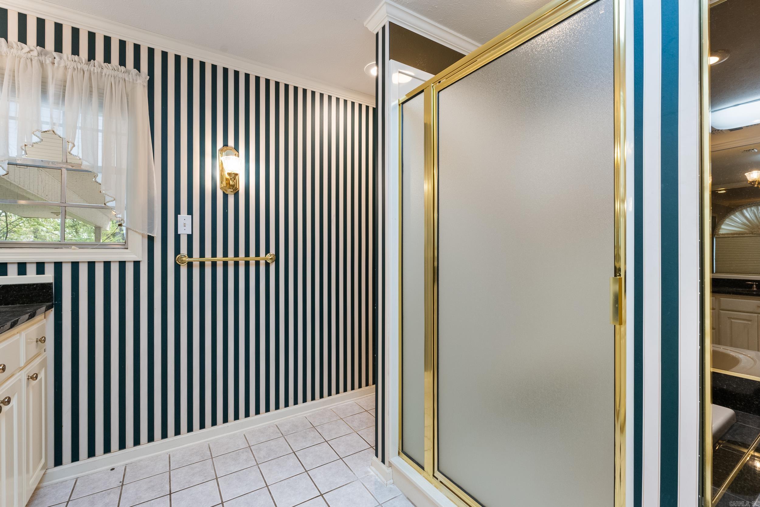 WEST GATE - Residential