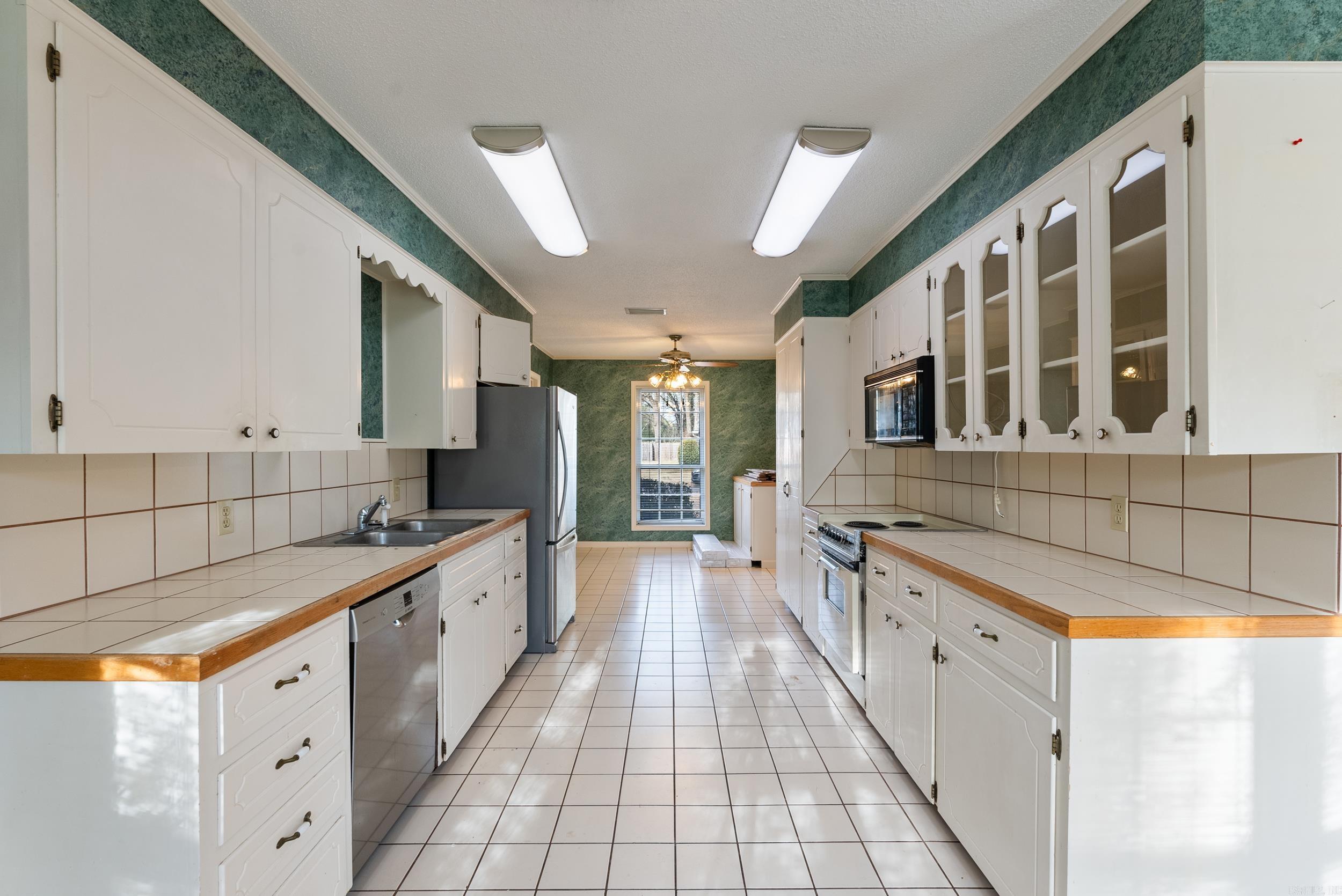 WEST GATE - Residential