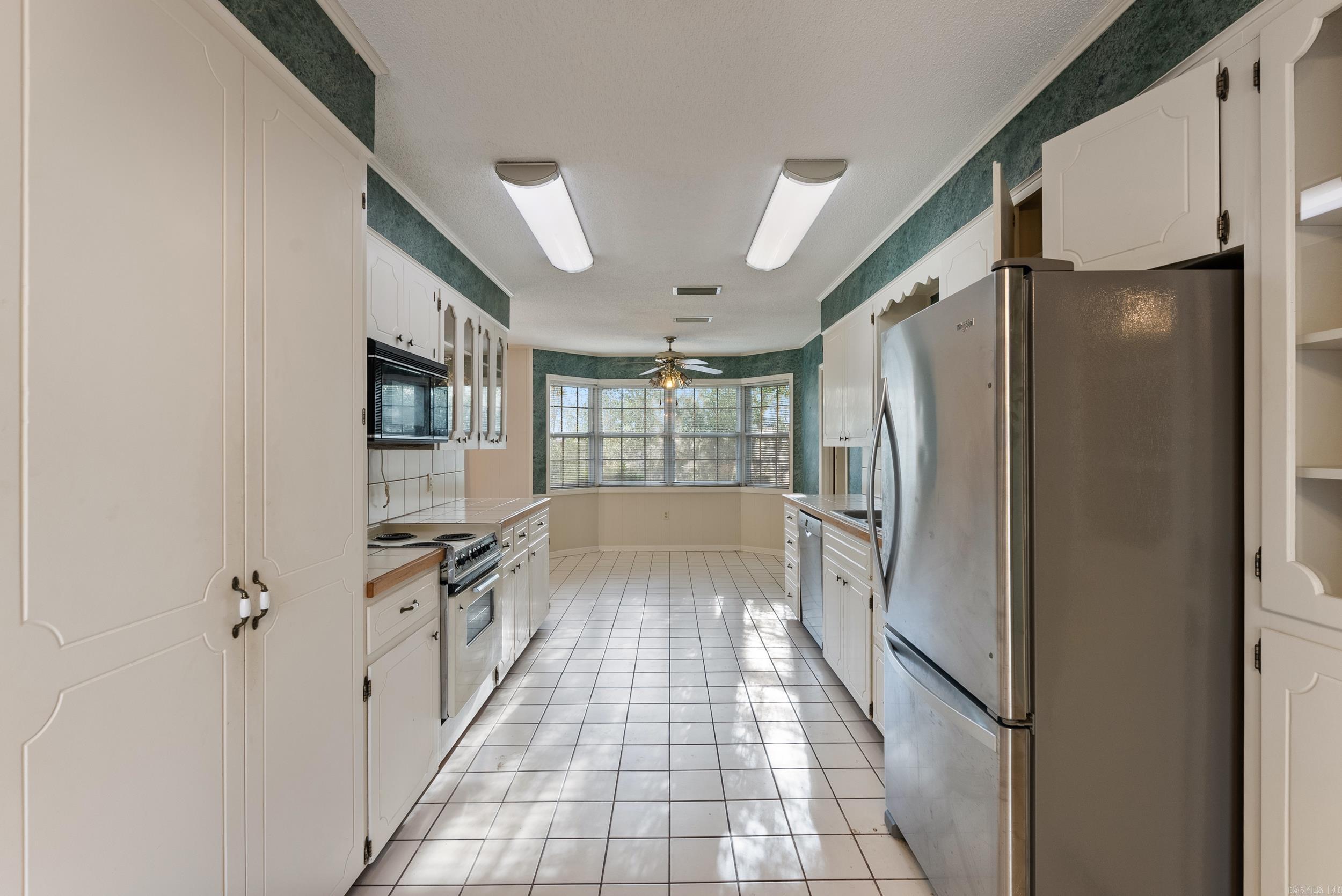 WEST GATE - Residential