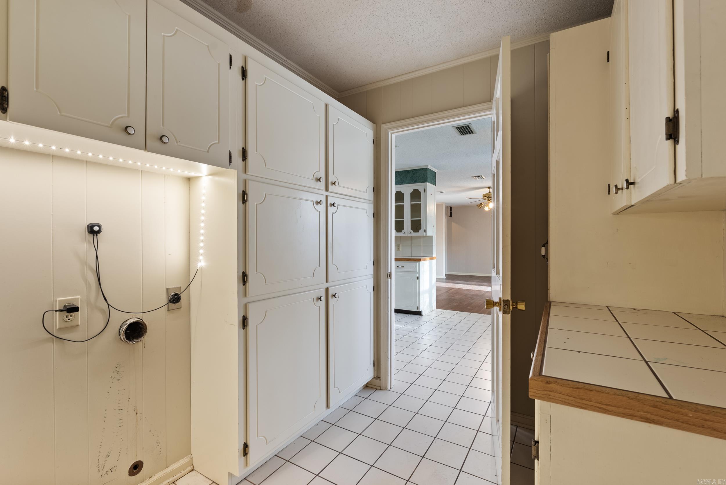 WEST GATE - Residential