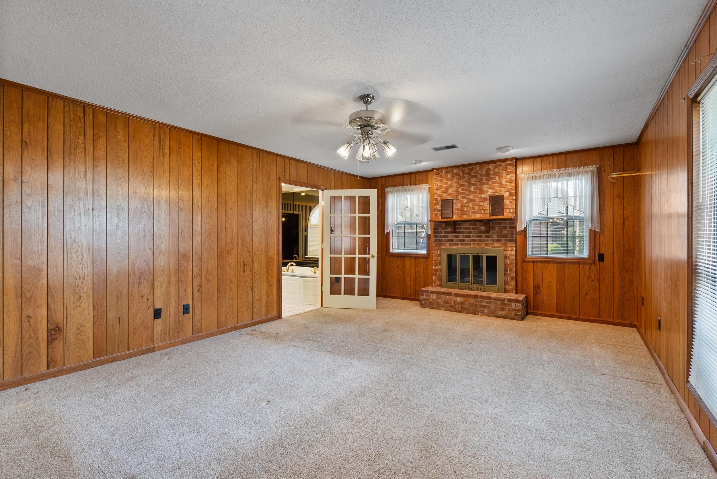 WEST GATE - Residential