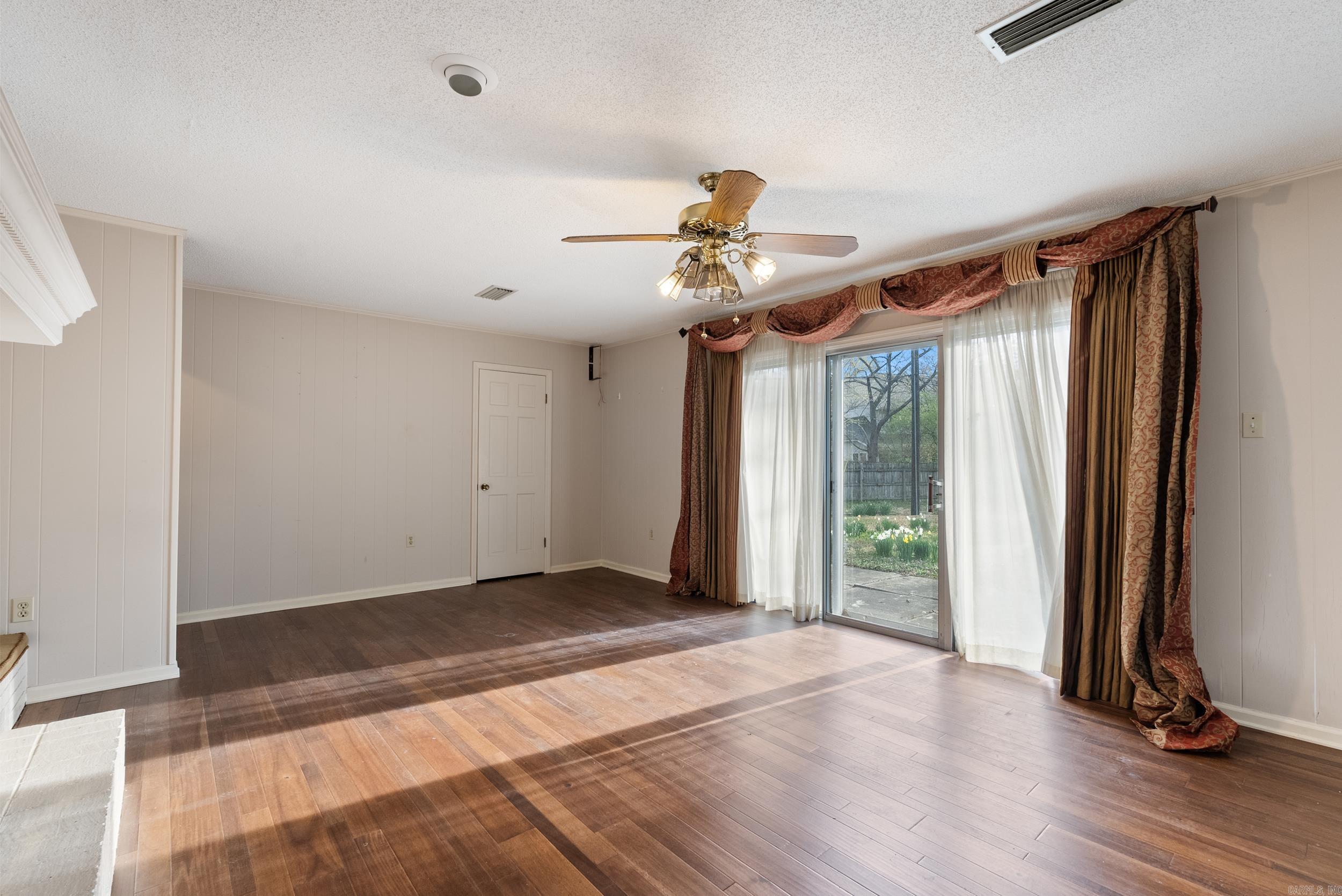 WEST GATE - Residential
