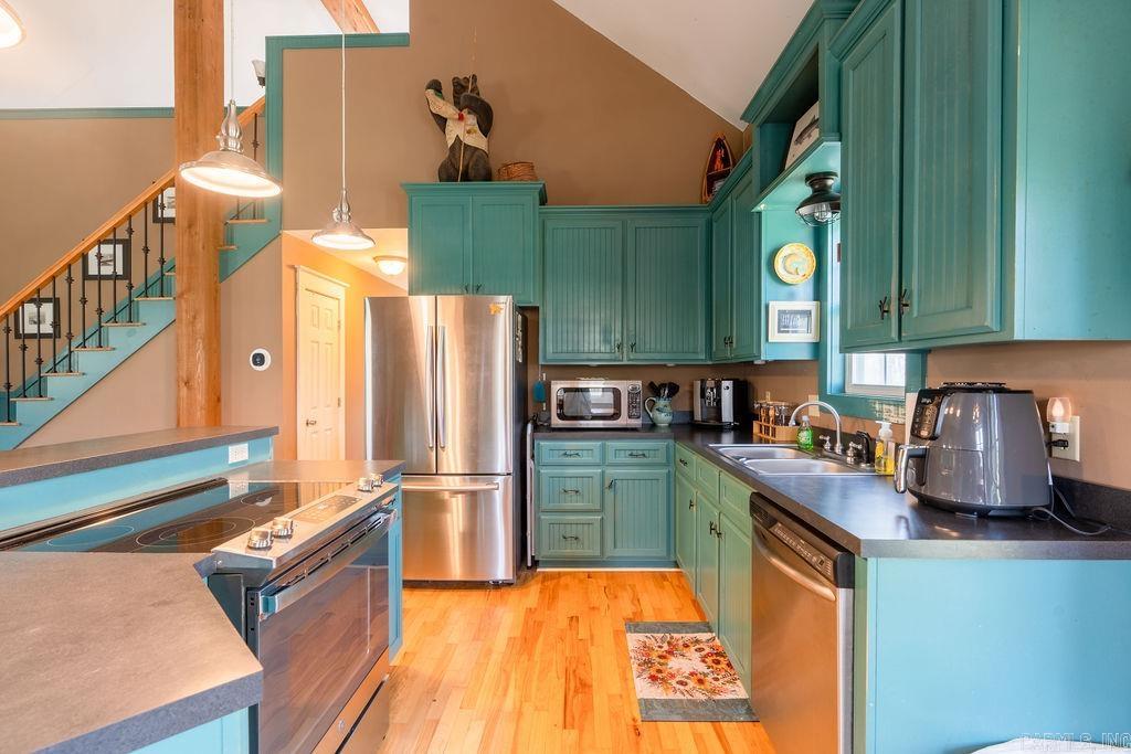 RIVER OAKS - Residential