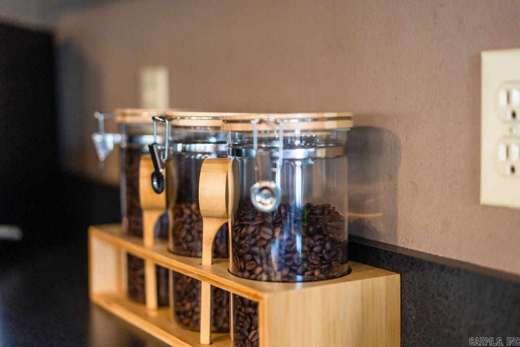 RIVER OAKS - Residential