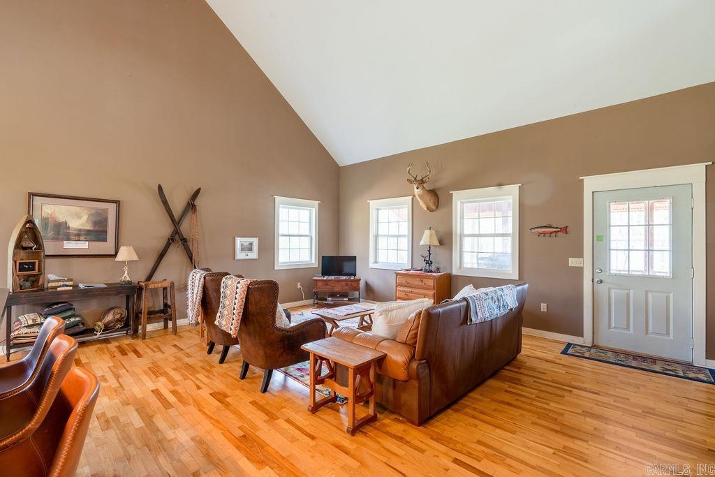 RIVER OAKS - Residential