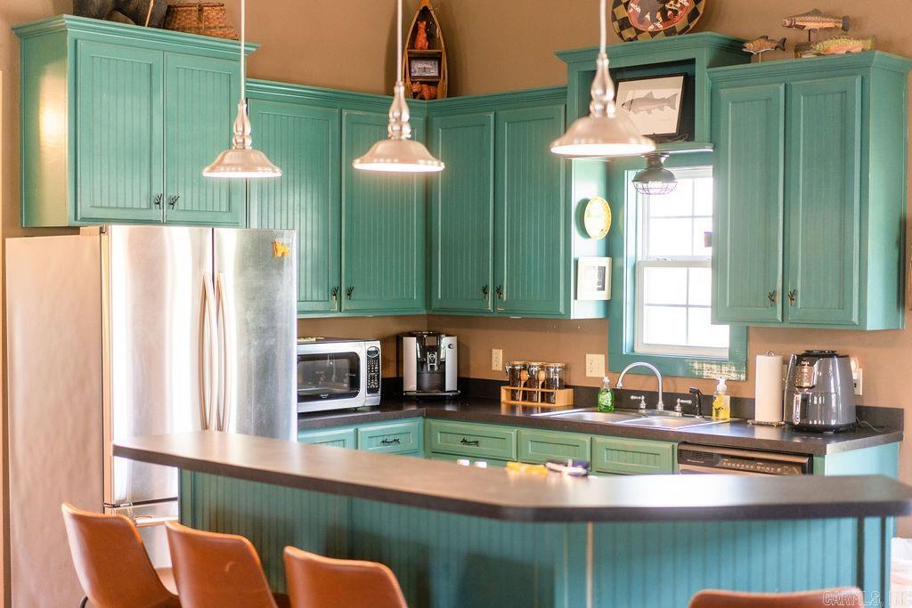 RIVER OAKS - Residential