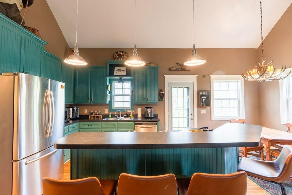 RIVER OAKS - Residential