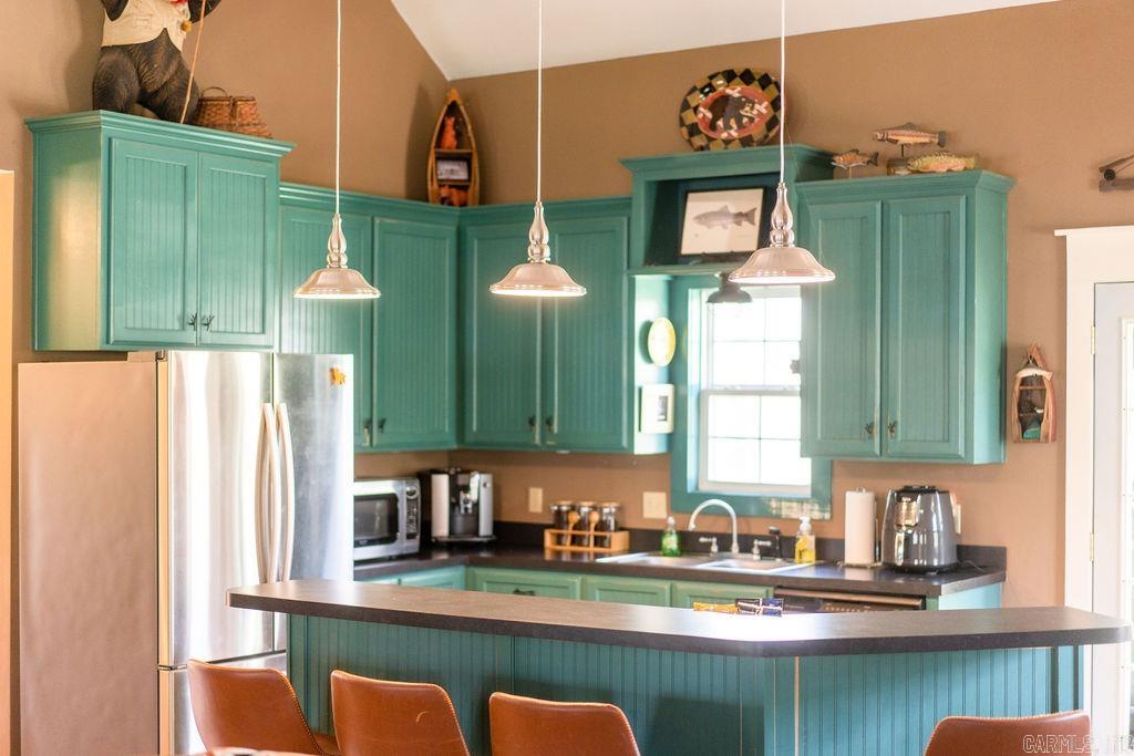 RIVER OAKS - Residential