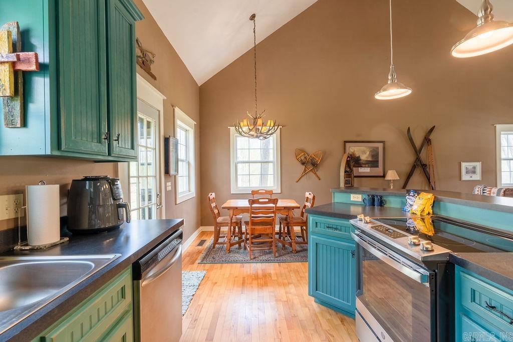 RIVER OAKS - Residential