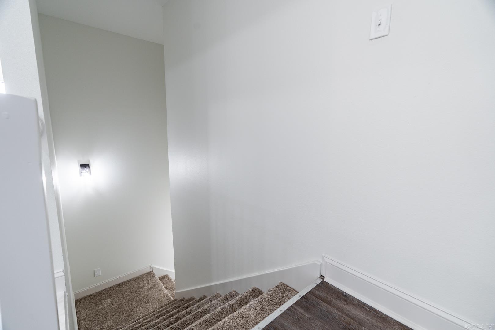 INDIAN HILLS - Residential