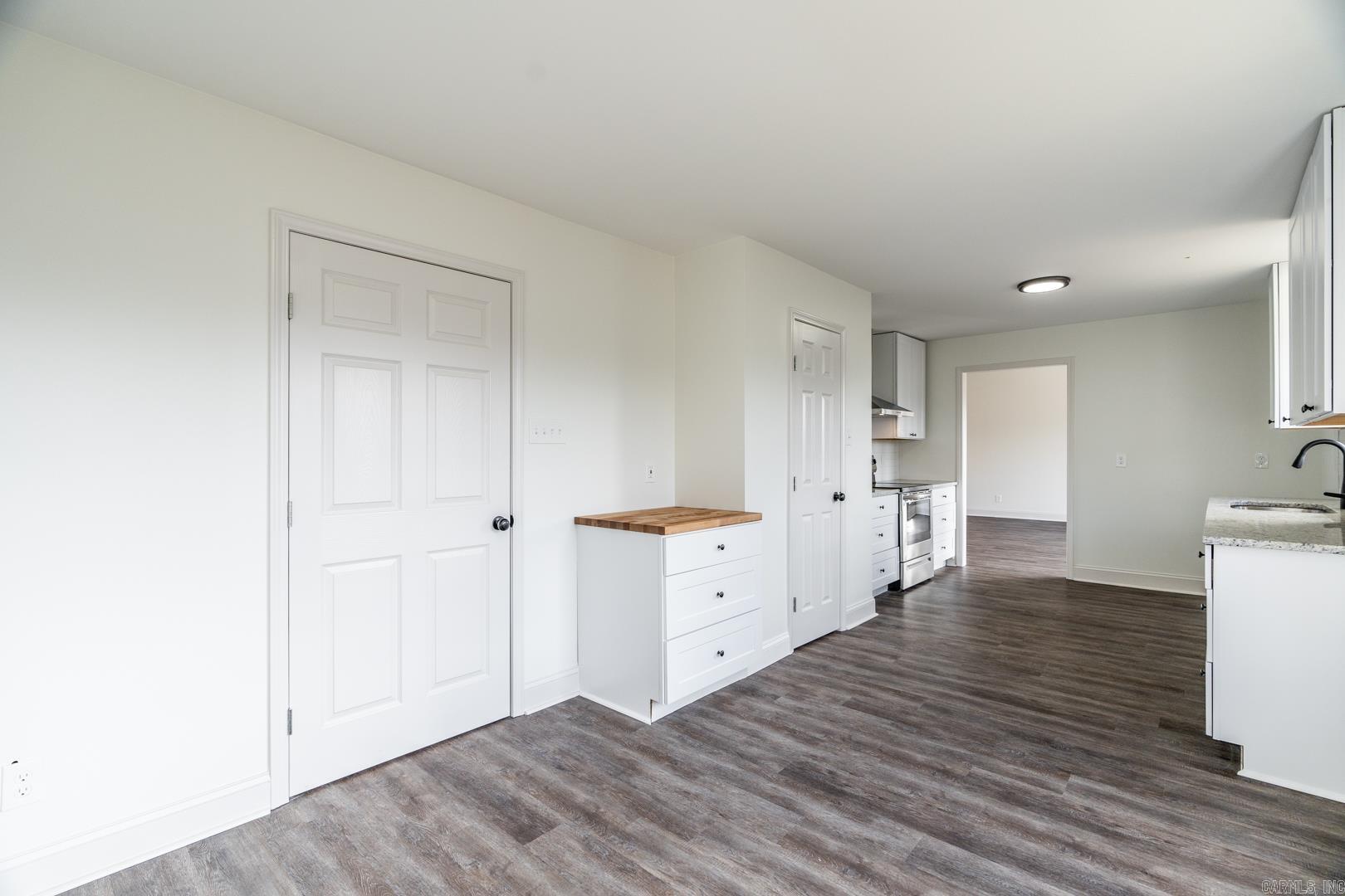 INDIAN HILLS - Residential