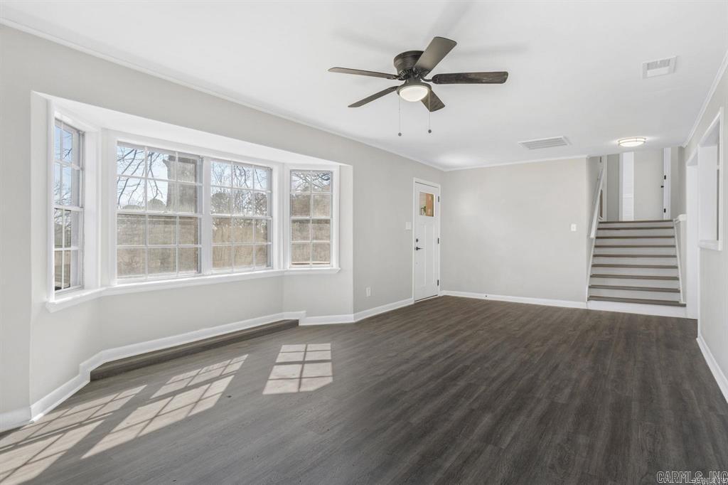 Beautiful Lakeview - Residential Lease