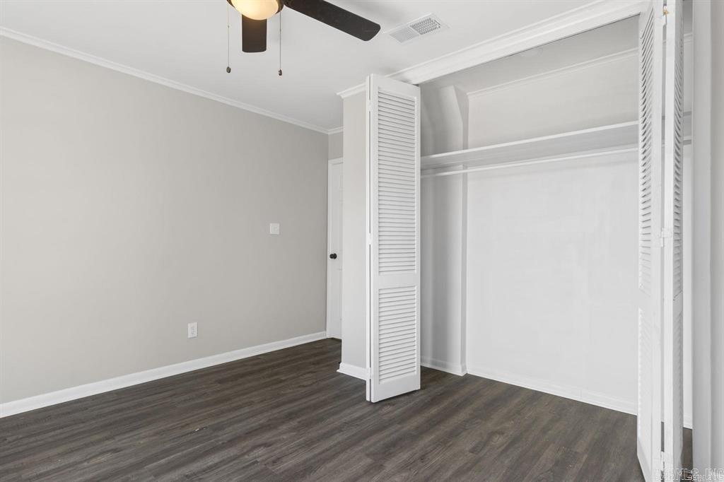 Beautiful Lakeview - Residential Lease