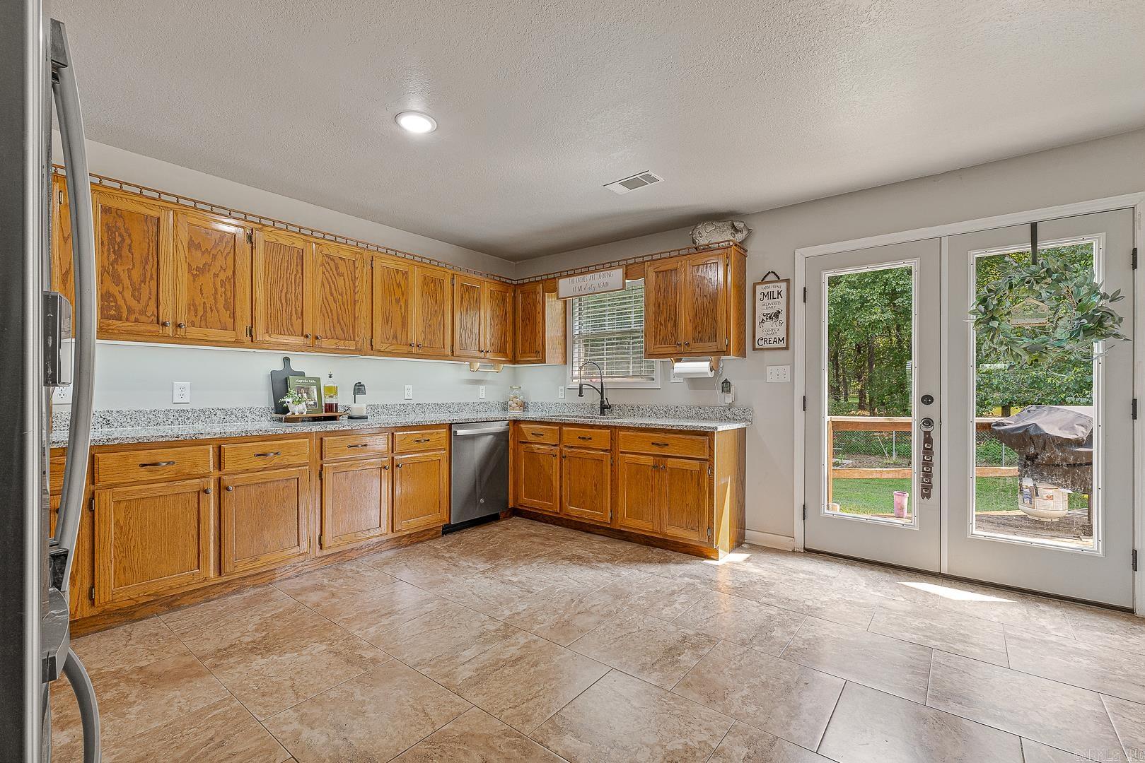 LOST CREEK ESTATES - Residential