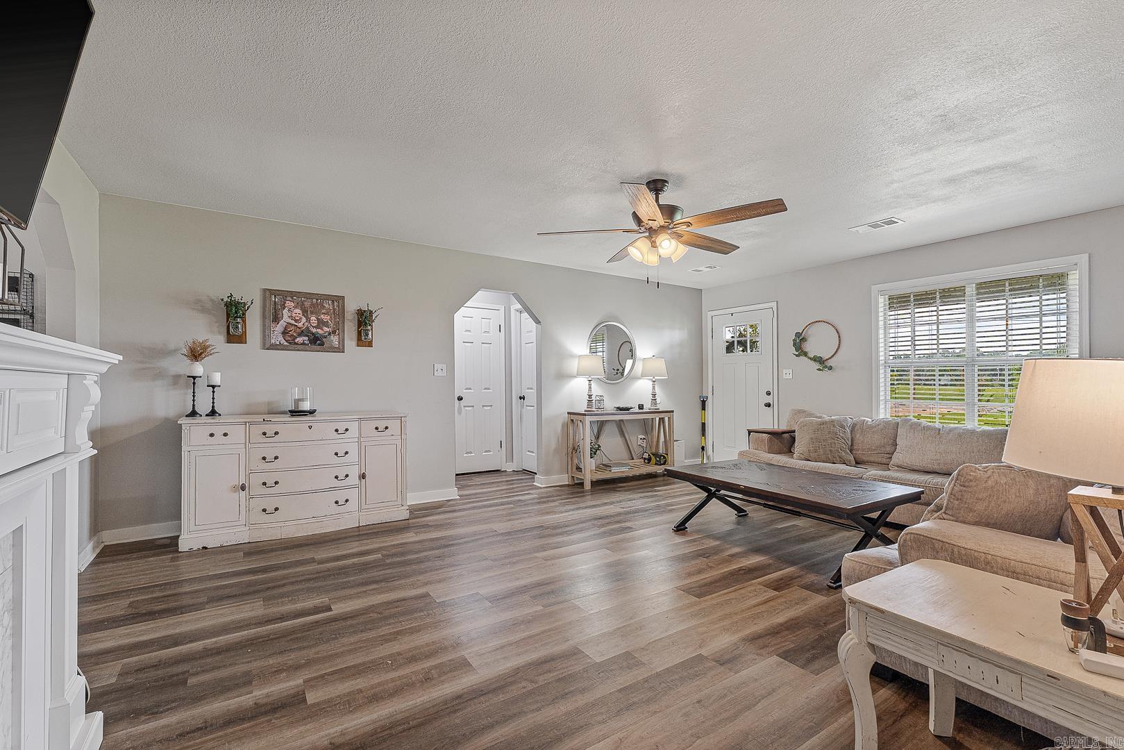 LOST CREEK ESTATES - Residential