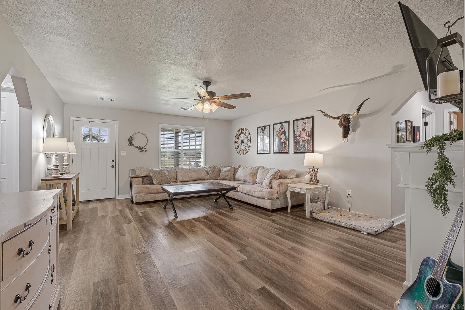 LOST CREEK ESTATES - Residential