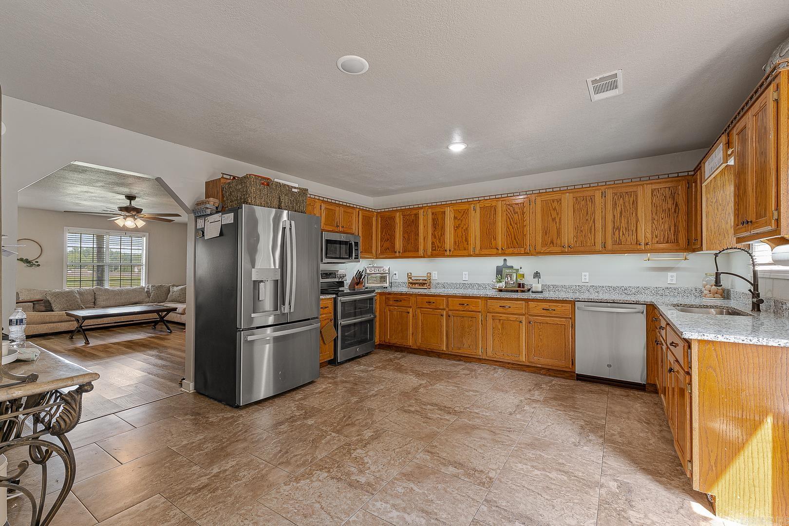 LOST CREEK ESTATES - Residential