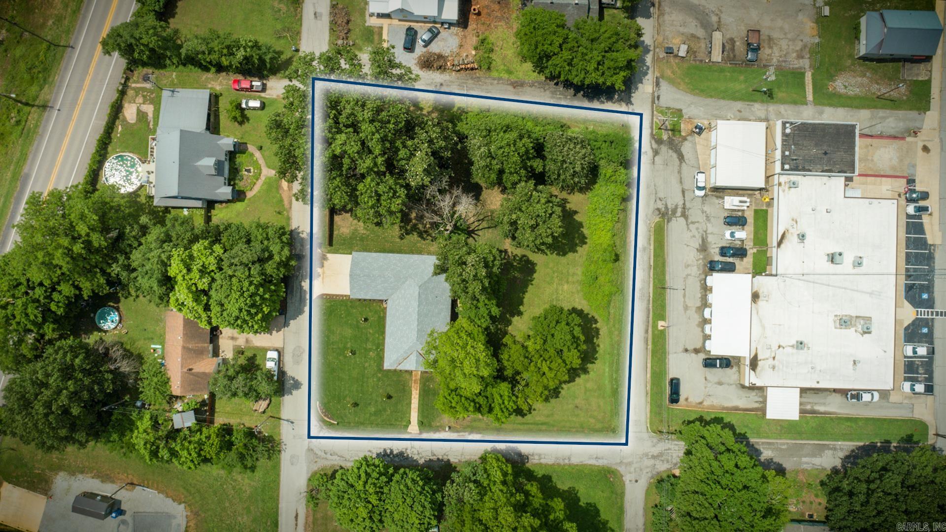 EAST BROADWAY - Residential