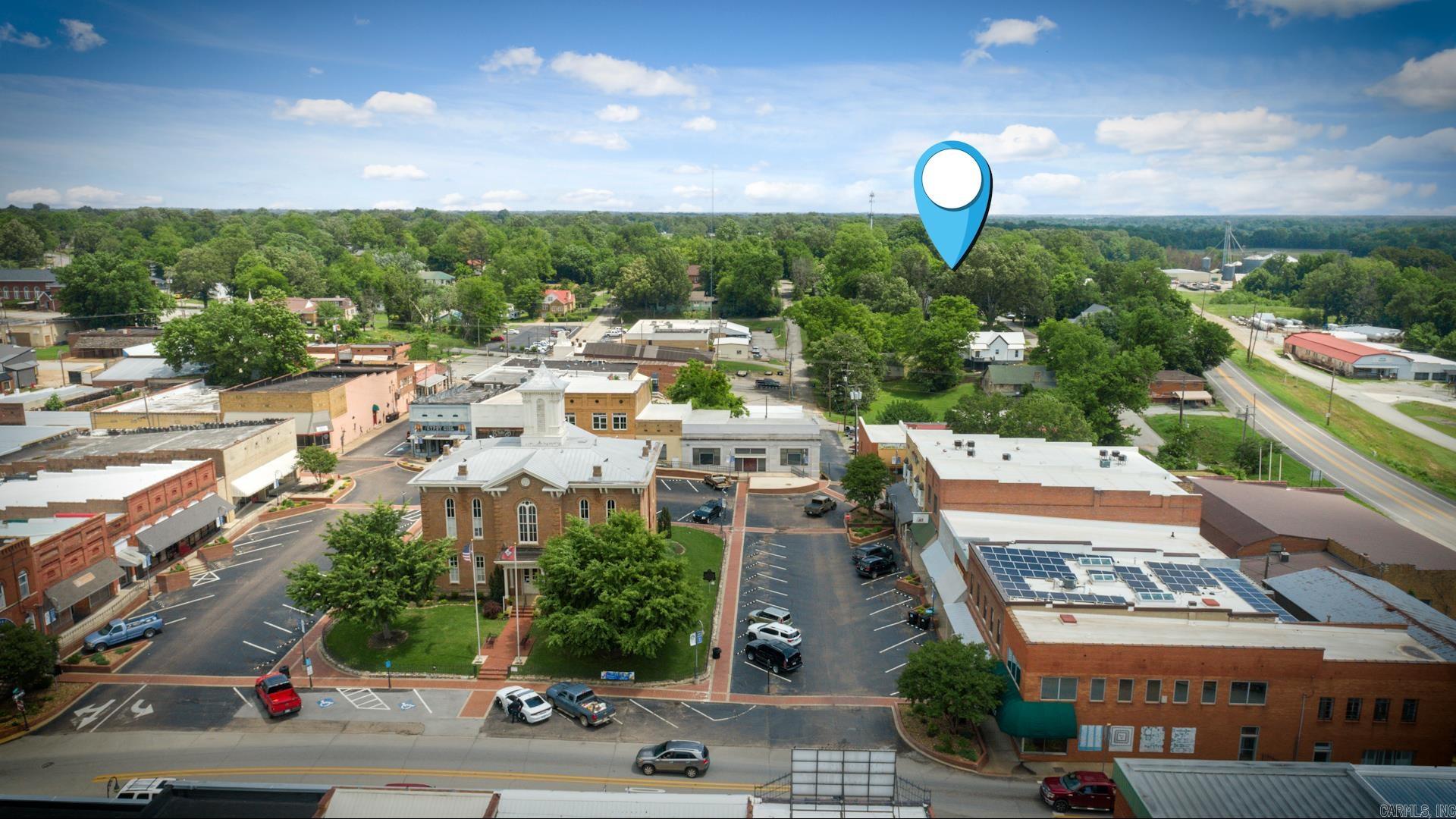 EAST BROADWAY - Residential