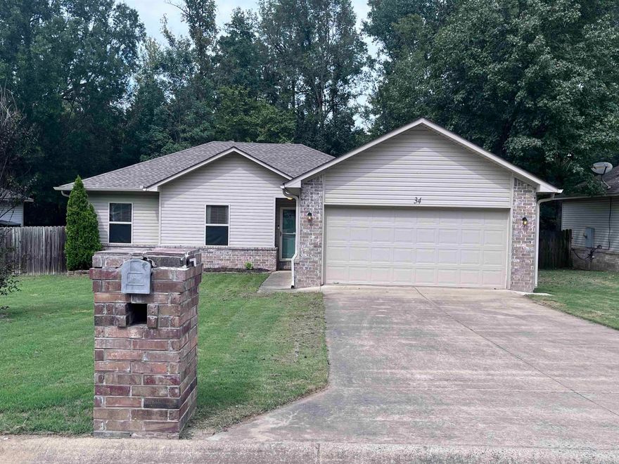 Cute 3 bedroom, 2 bathroom home in the Cabot School District AND only 2 minutes from the interstate for quick commute to LRAFB or Searcy! Screen-in glass storm door and large double windows allow for tons of natural light. High ceilings, luxury vinyl plank flooring, modern fixtures and a separate laundry room. Kitchen boasts wood-stained cabinets, a large eat-in area and an island bar for extra seating. The privacy fenced backyard and large deck are perfect for friends and family gatherings or even a quiet night watching the birds and sunset through the backyard tree line. This house is ideal for anyone wanting to be close to everything, but away from the noise. **Edge Realty is proud to offer deposit-free living to qualified renters through Obligo! We understand that moving costs can add up, so we want to extend financial flexibility to our residents. Learn more about the benefits of deposit-free living with Obligo at www.myobligo.com.