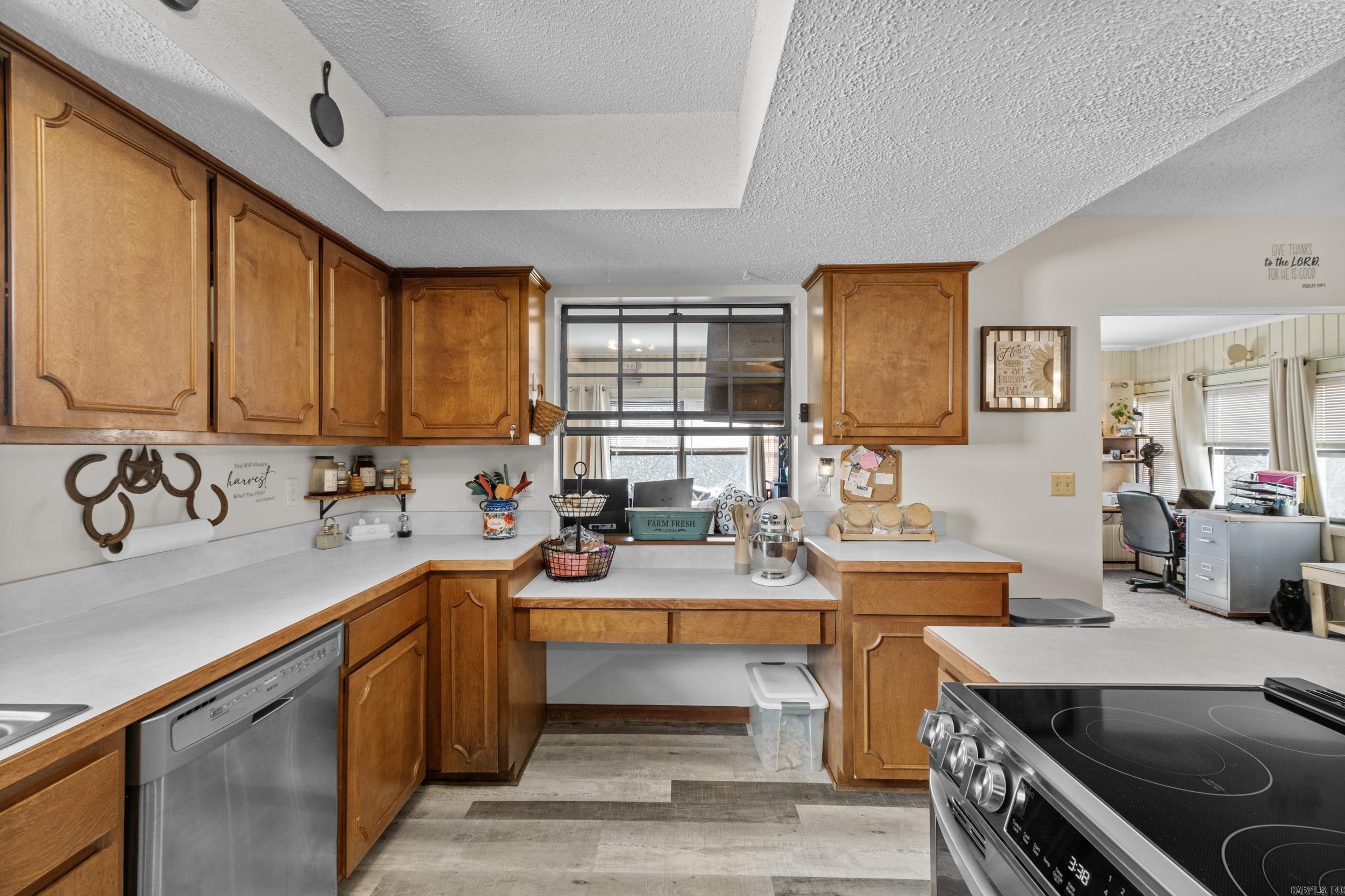 CASTLE RIDGE - Residential