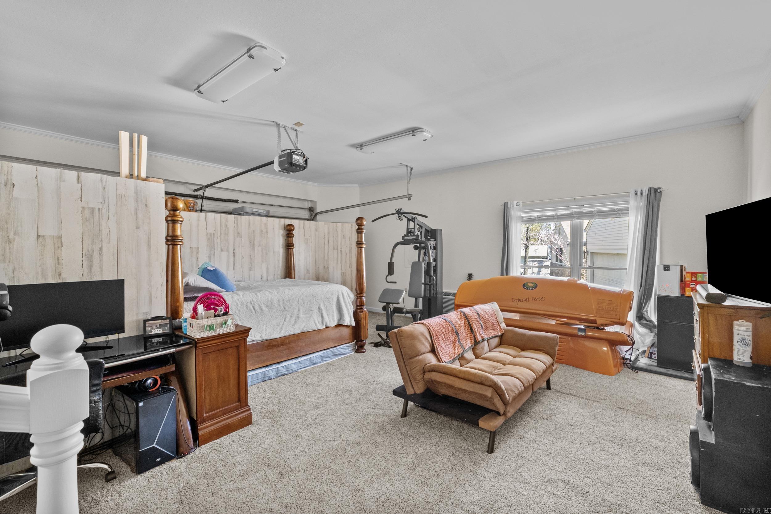 CASTLE RIDGE - Residential