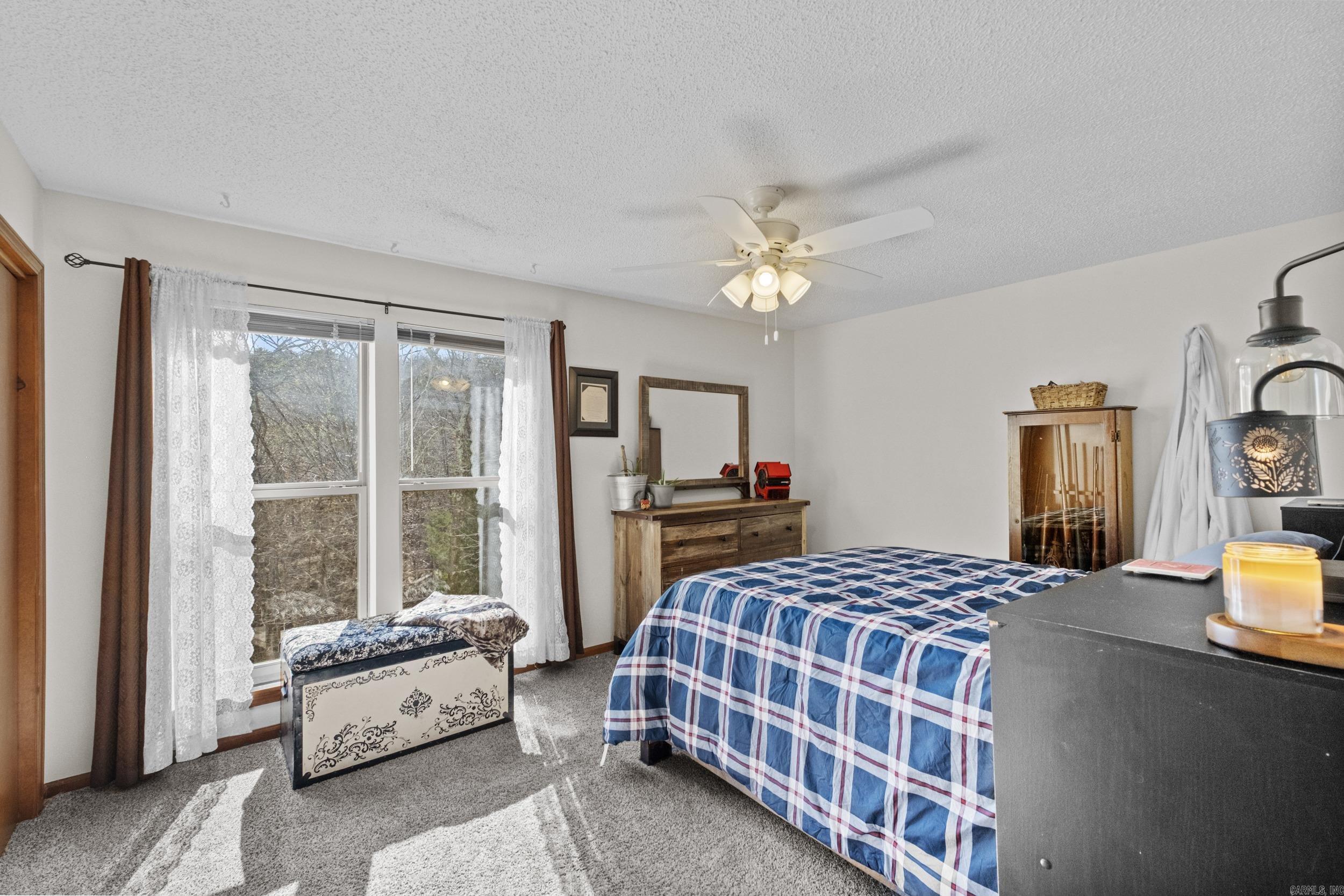 CASTLE RIDGE - Residential