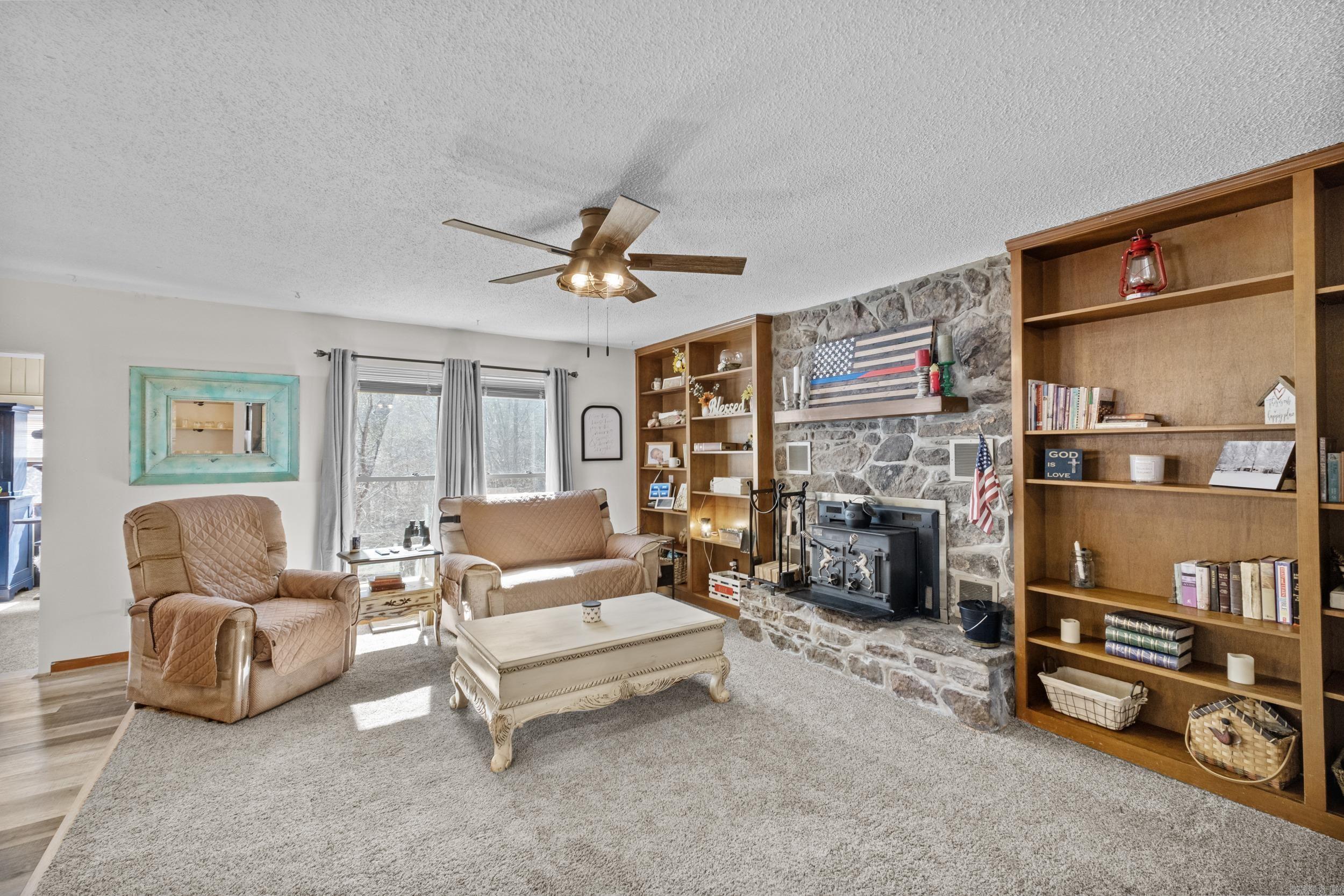 CASTLE RIDGE - Residential