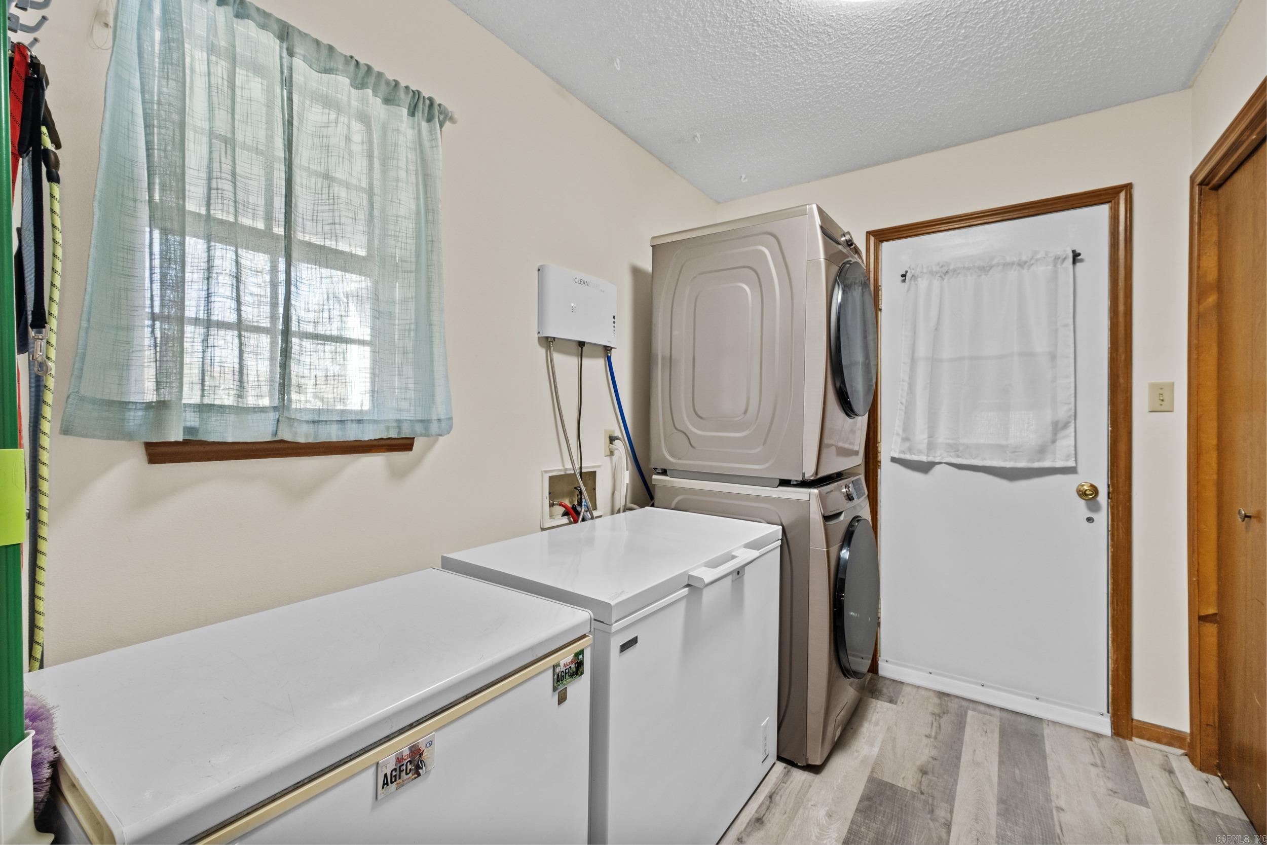 CASTLE RIDGE - Residential