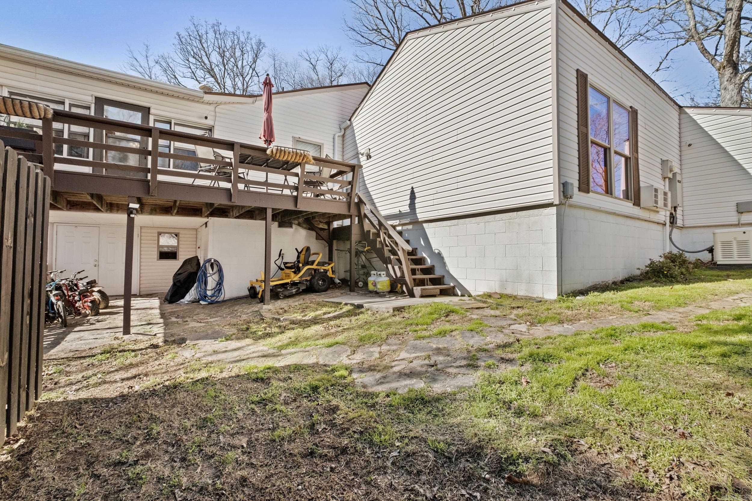 CASTLE RIDGE - Residential