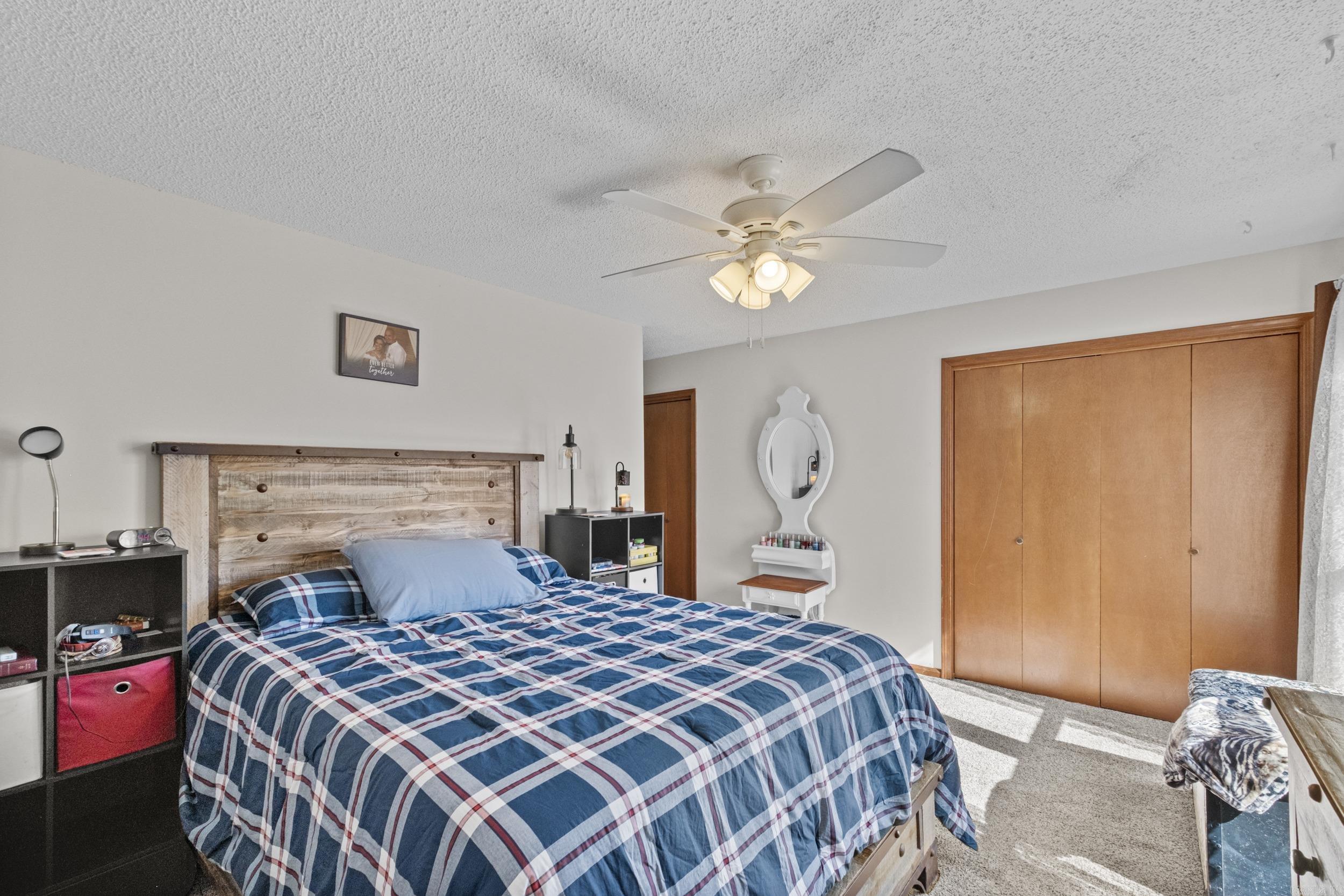 CASTLE RIDGE - Residential