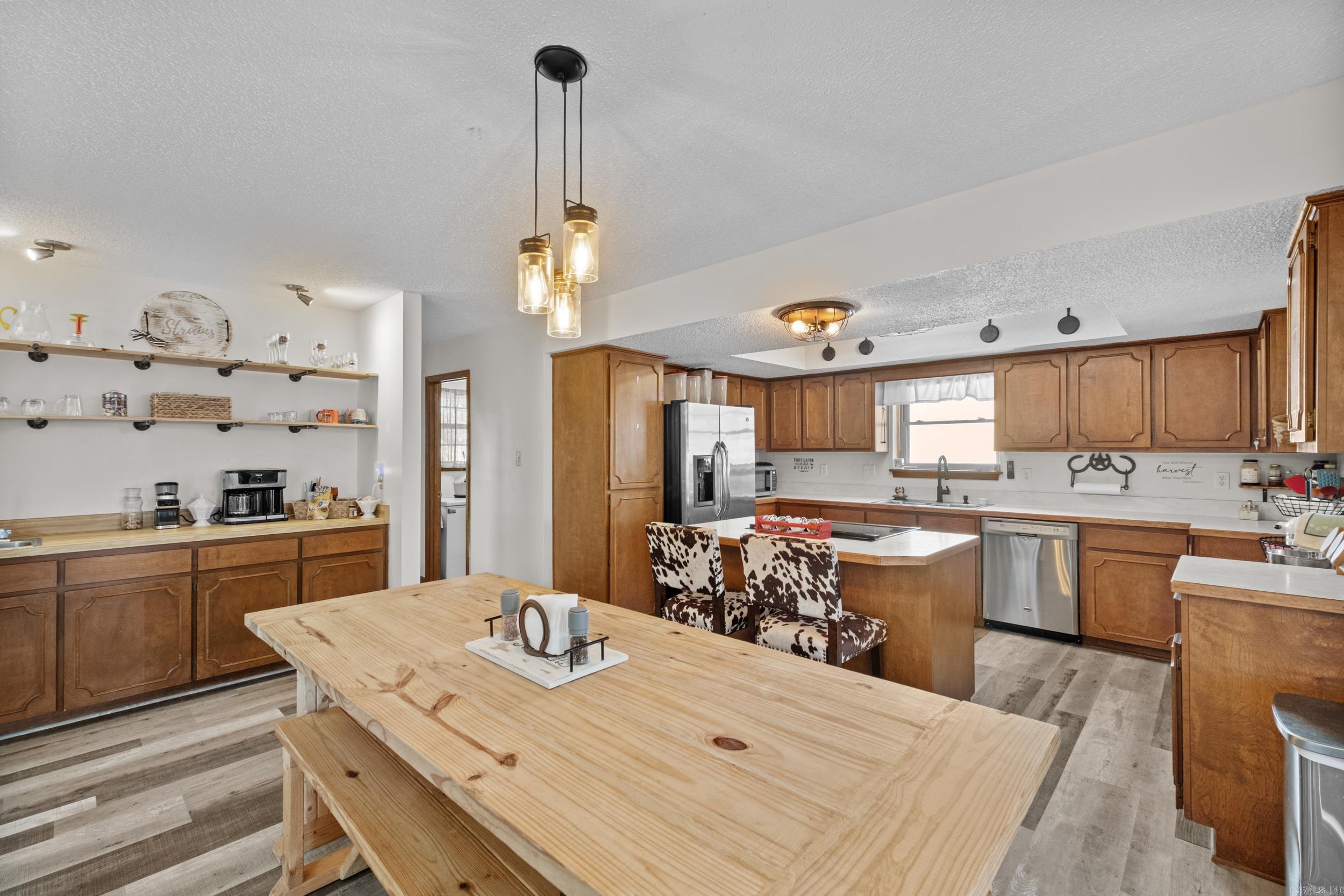 CASTLE RIDGE - Residential