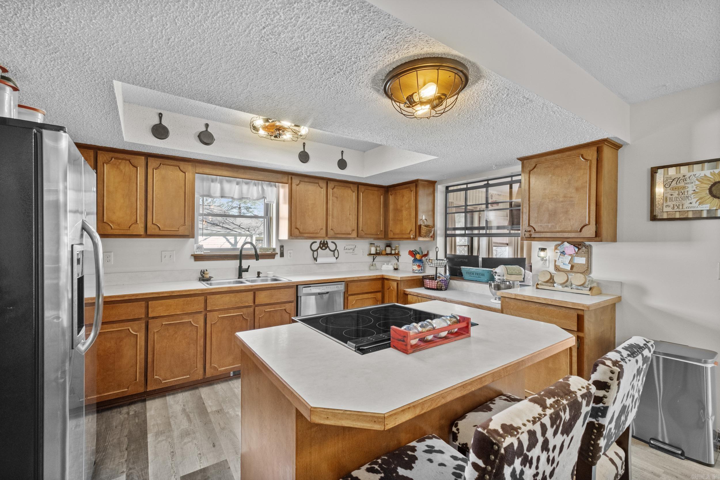 CASTLE RIDGE - Residential